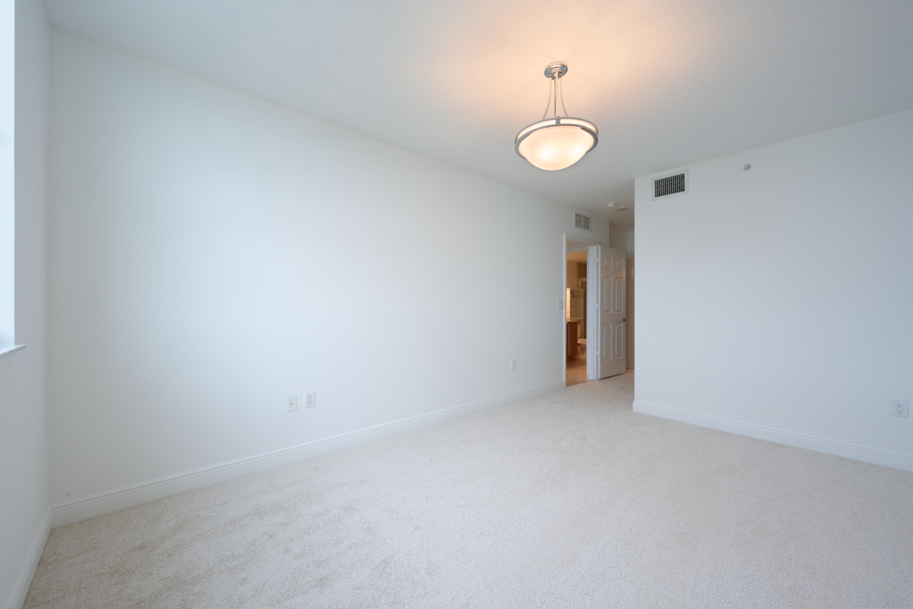 MLS #R11138218 image #17