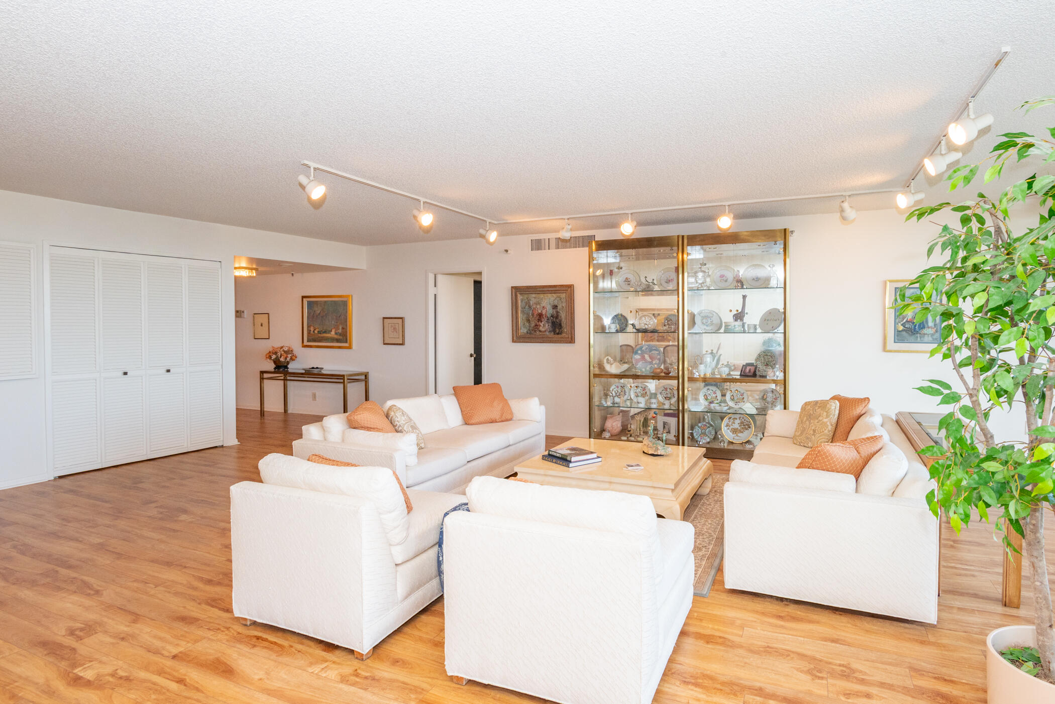 MLS #R11138289 image #8