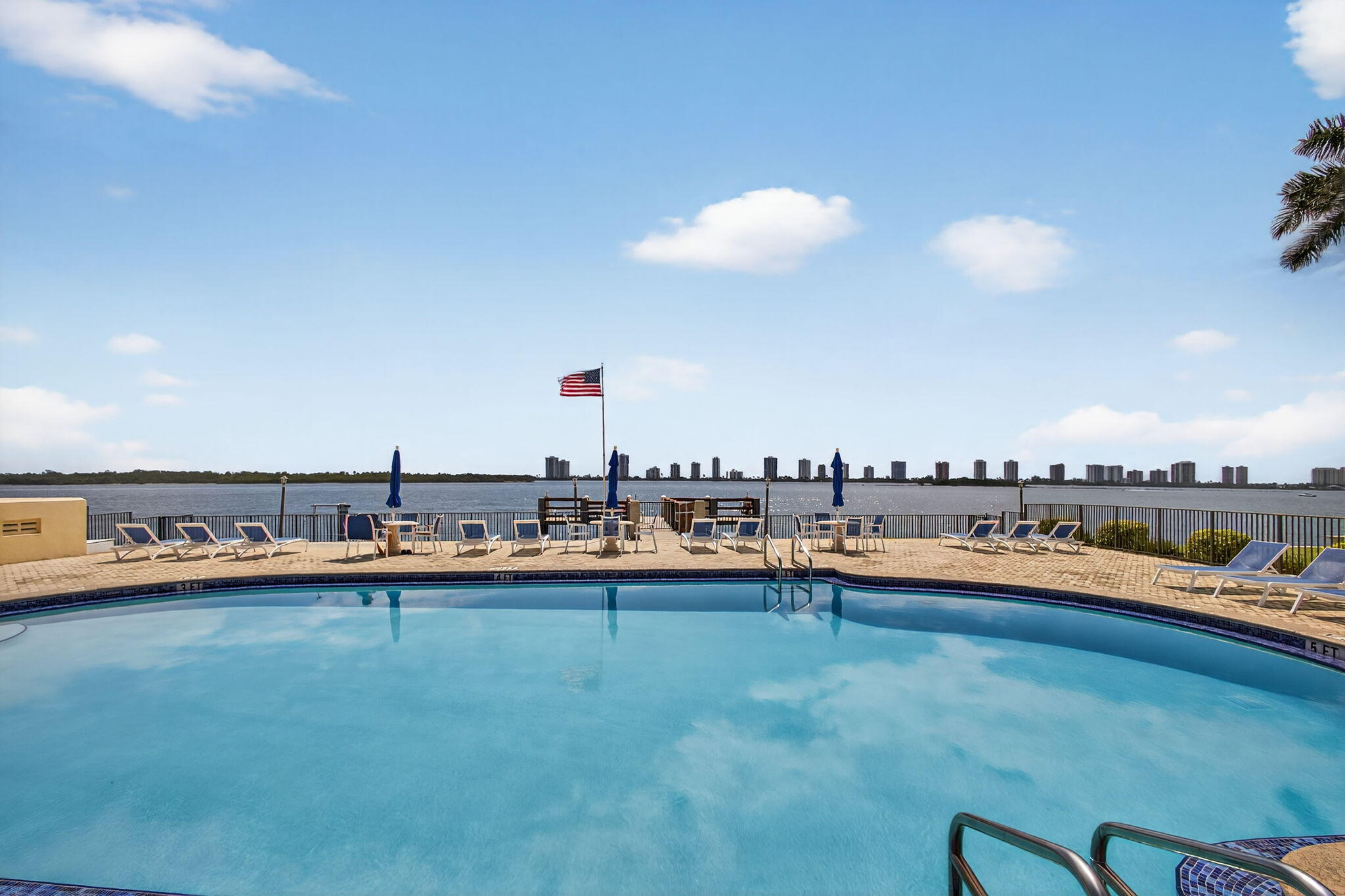 MLS #R11138388 image #17