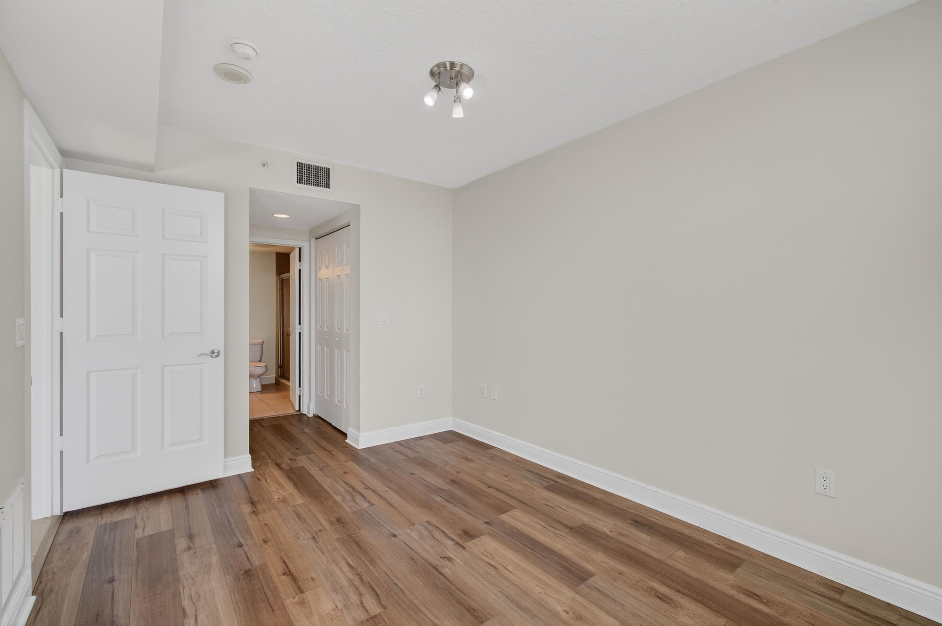 MLS #R11138657 image #44