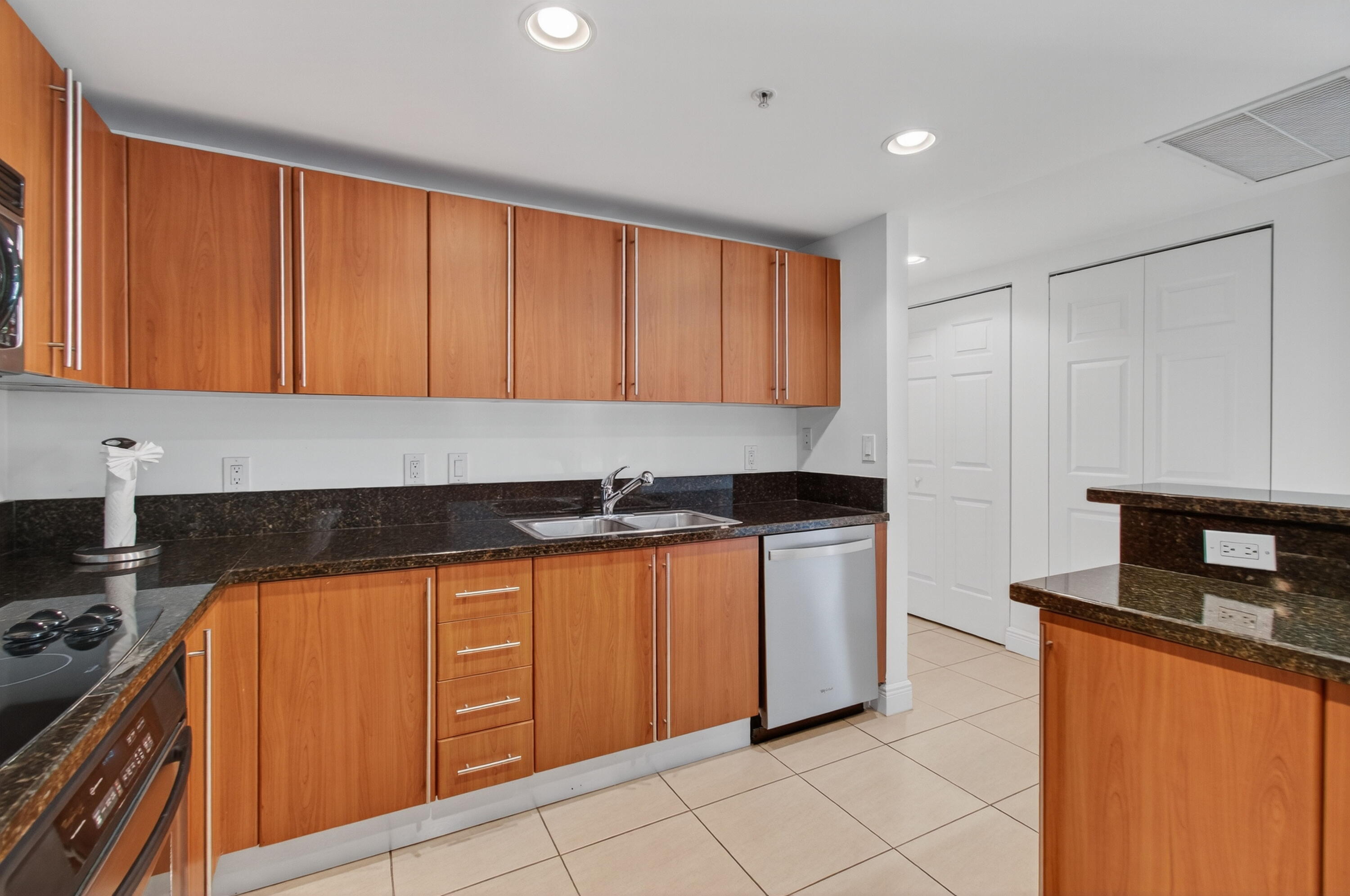 MLS #R11138668 image #28