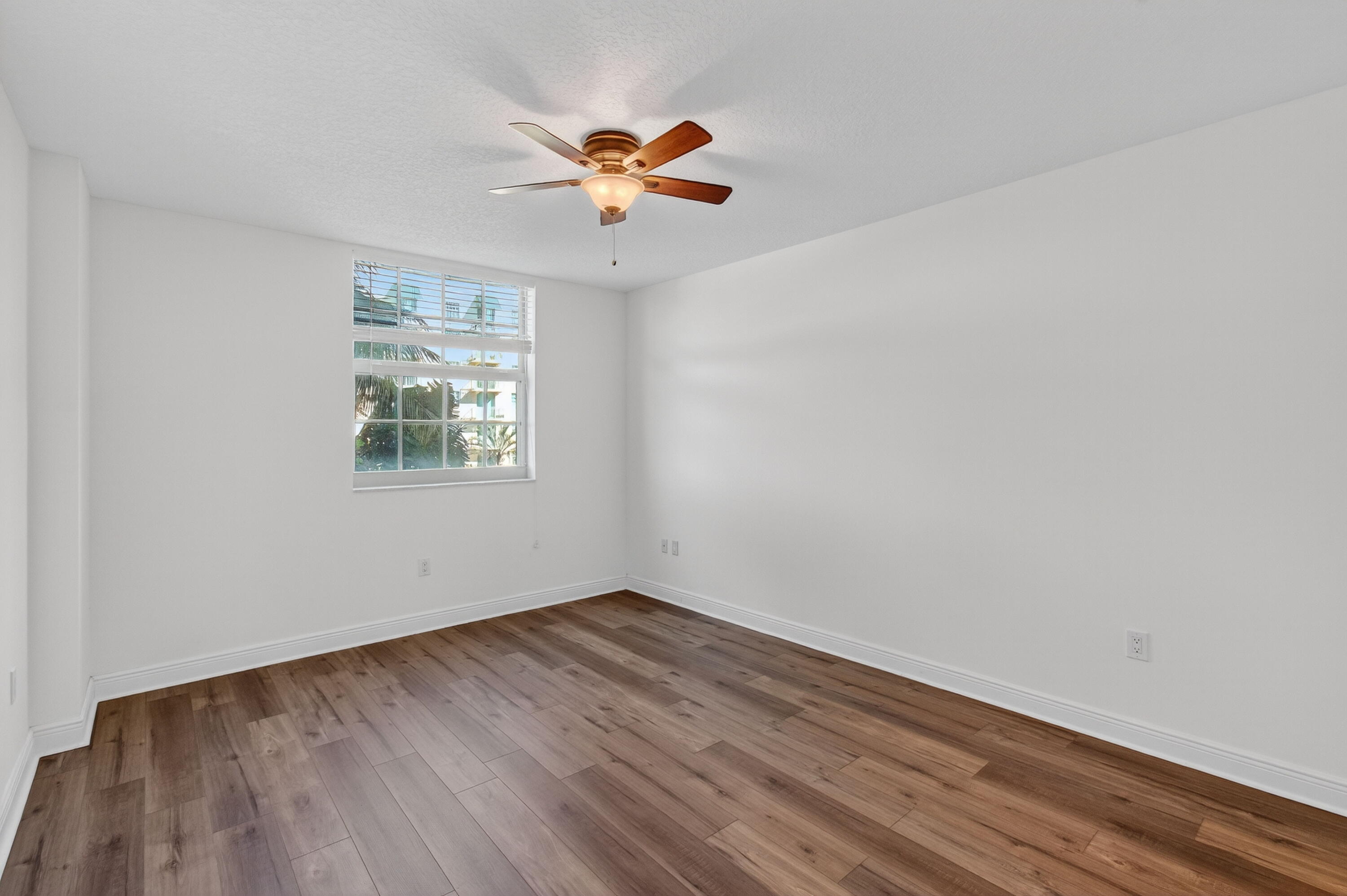 MLS #R11138668 image #54