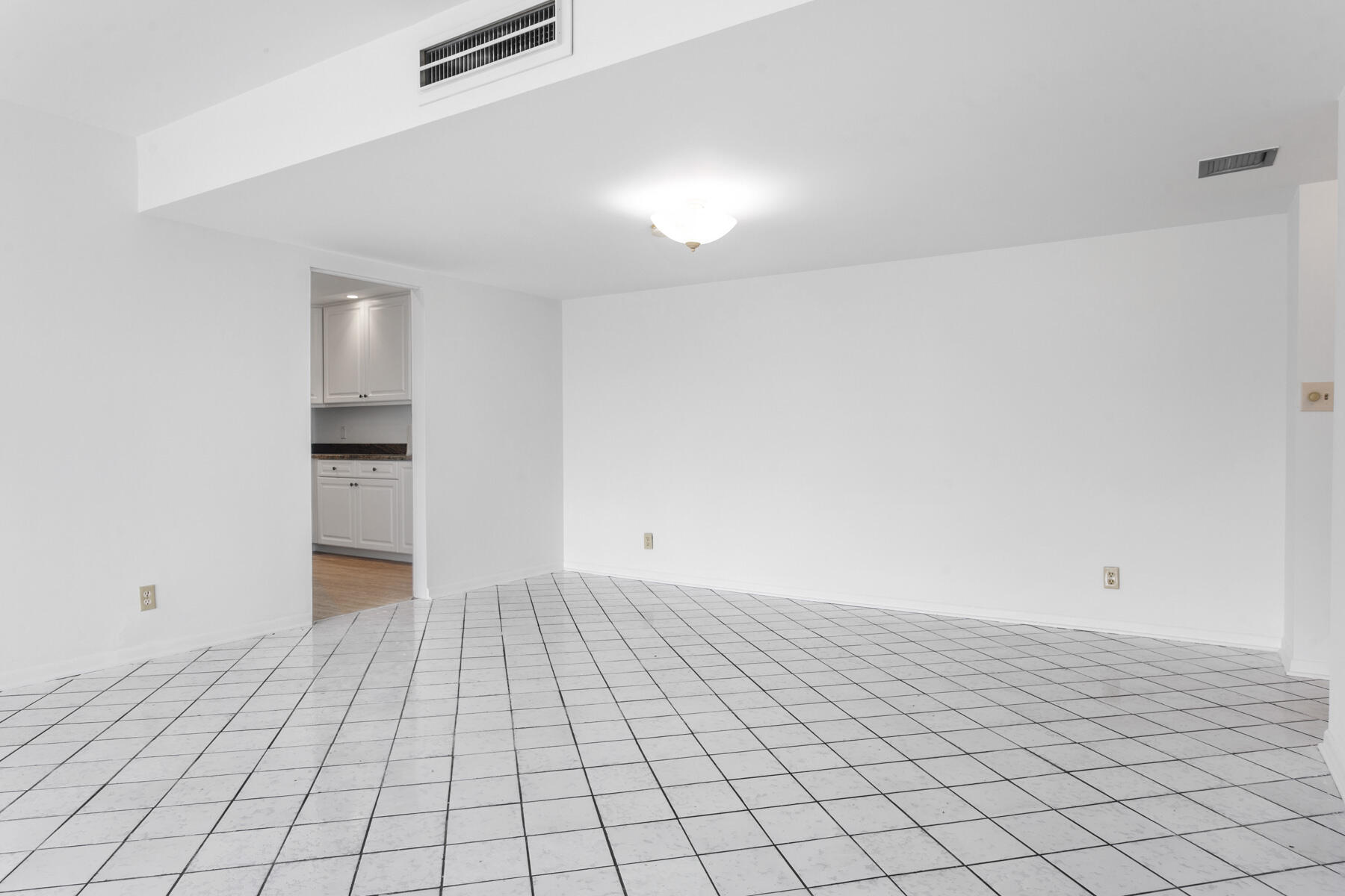 MLS #R11139371 image #10