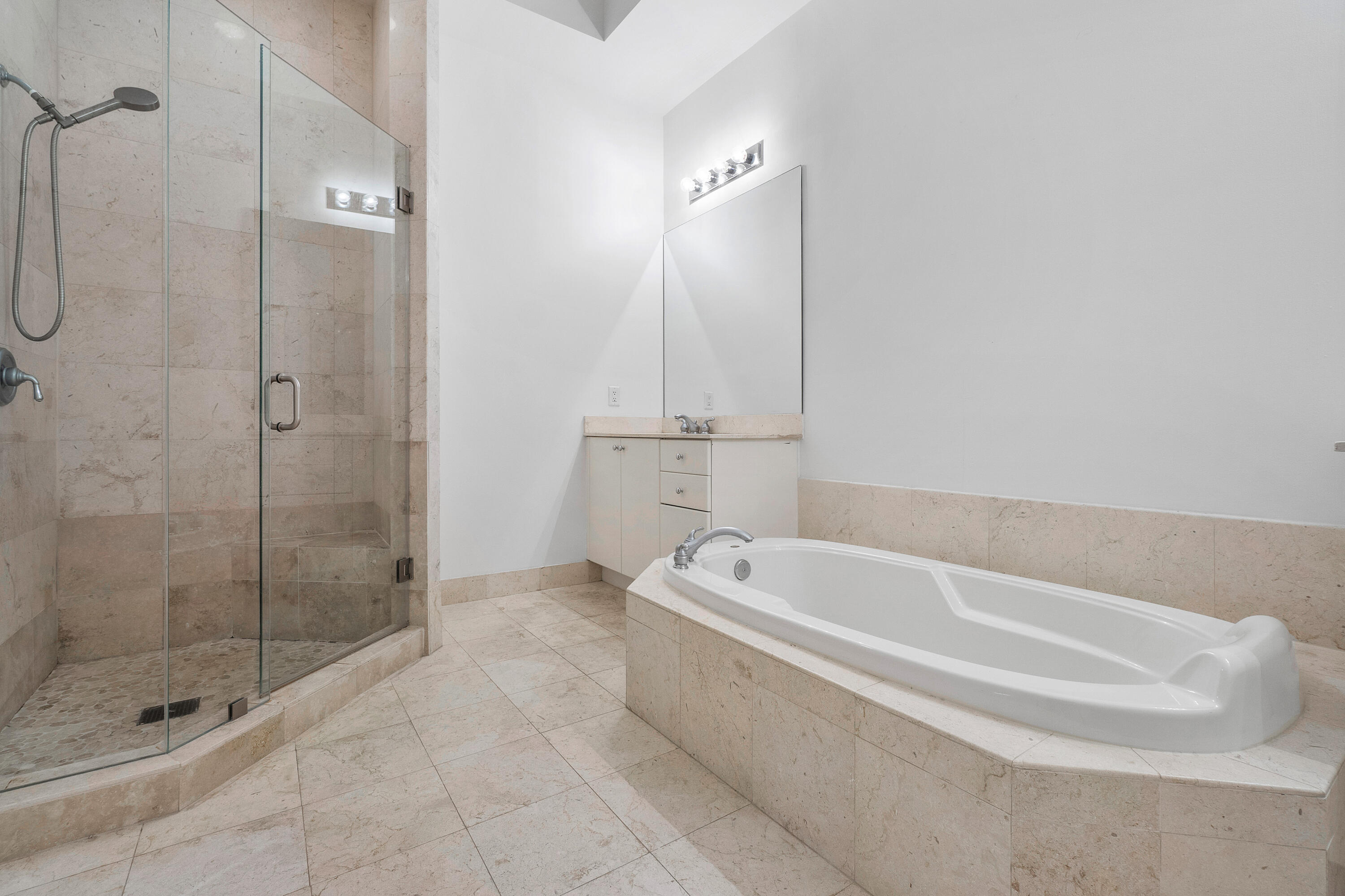 MLS #R11139476 image #19