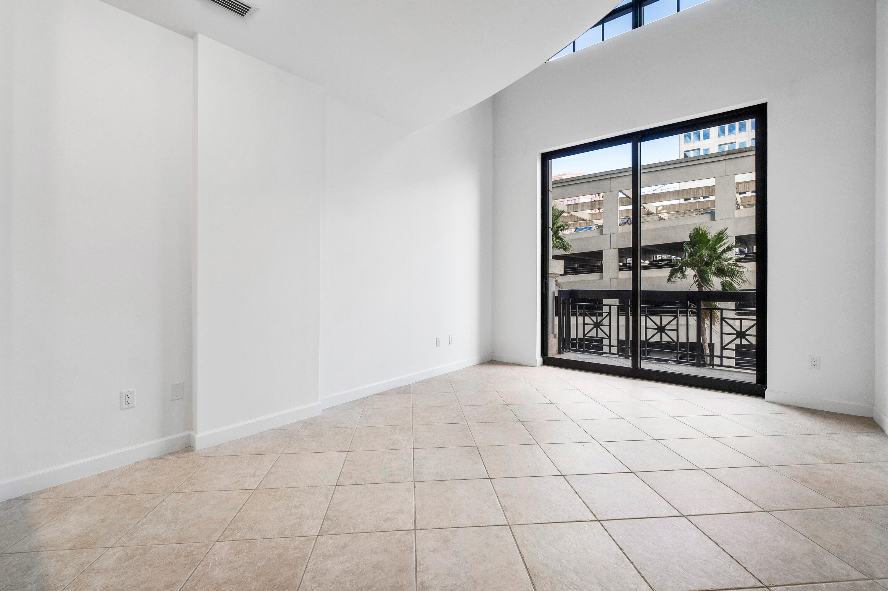 MLS #R11139476 image #5