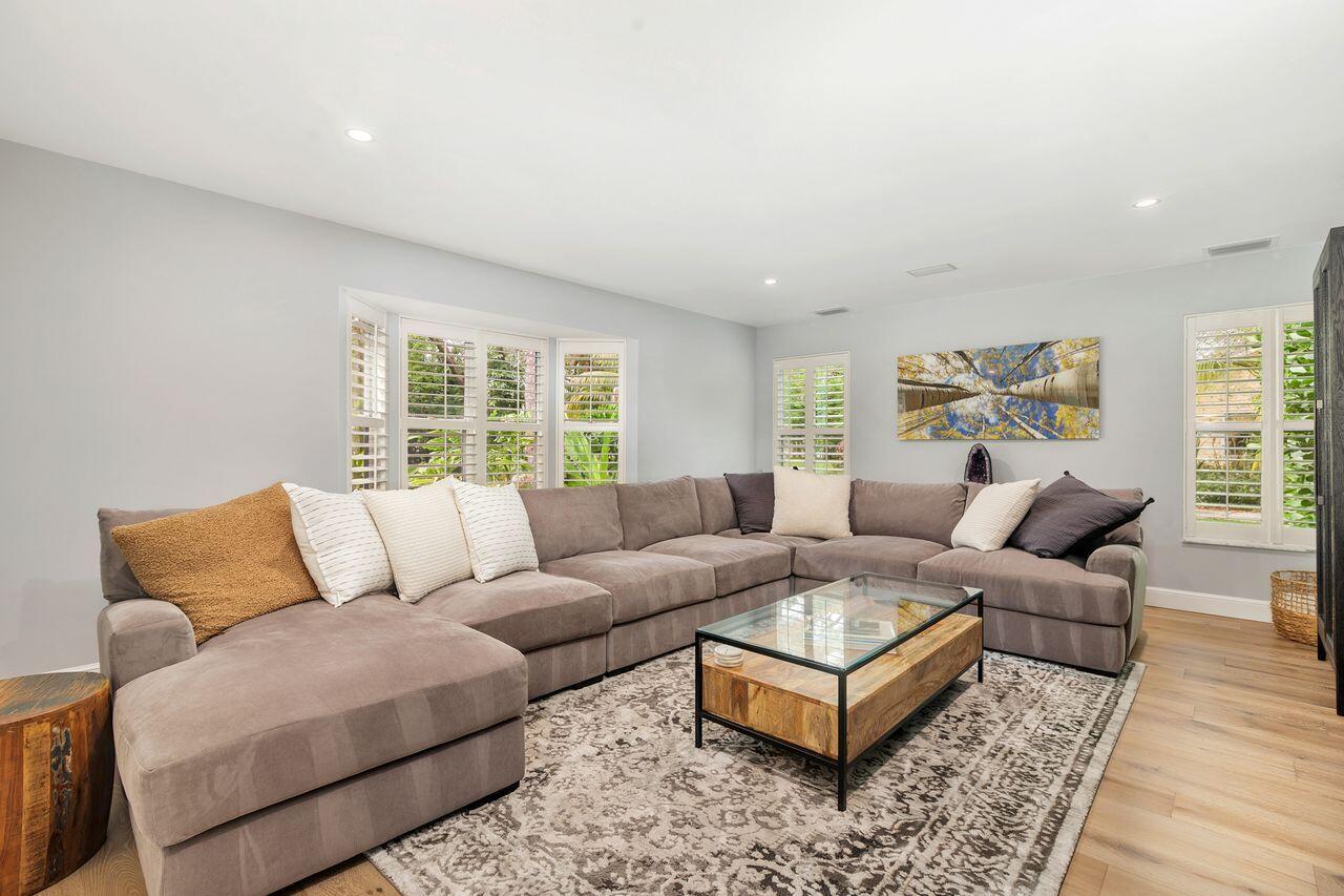 MLS #R11140123 image #5