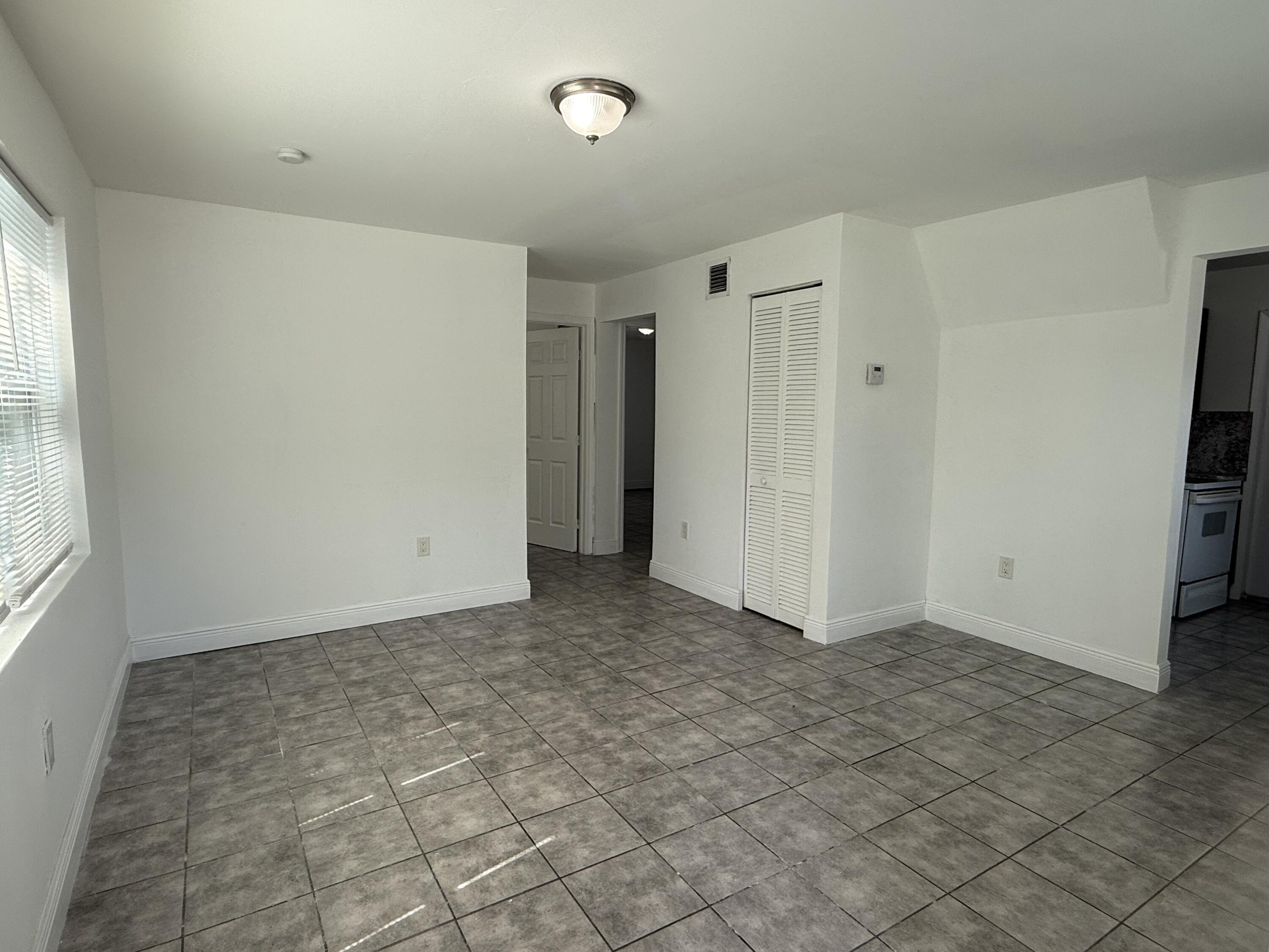 MLS #R11140747 image #9