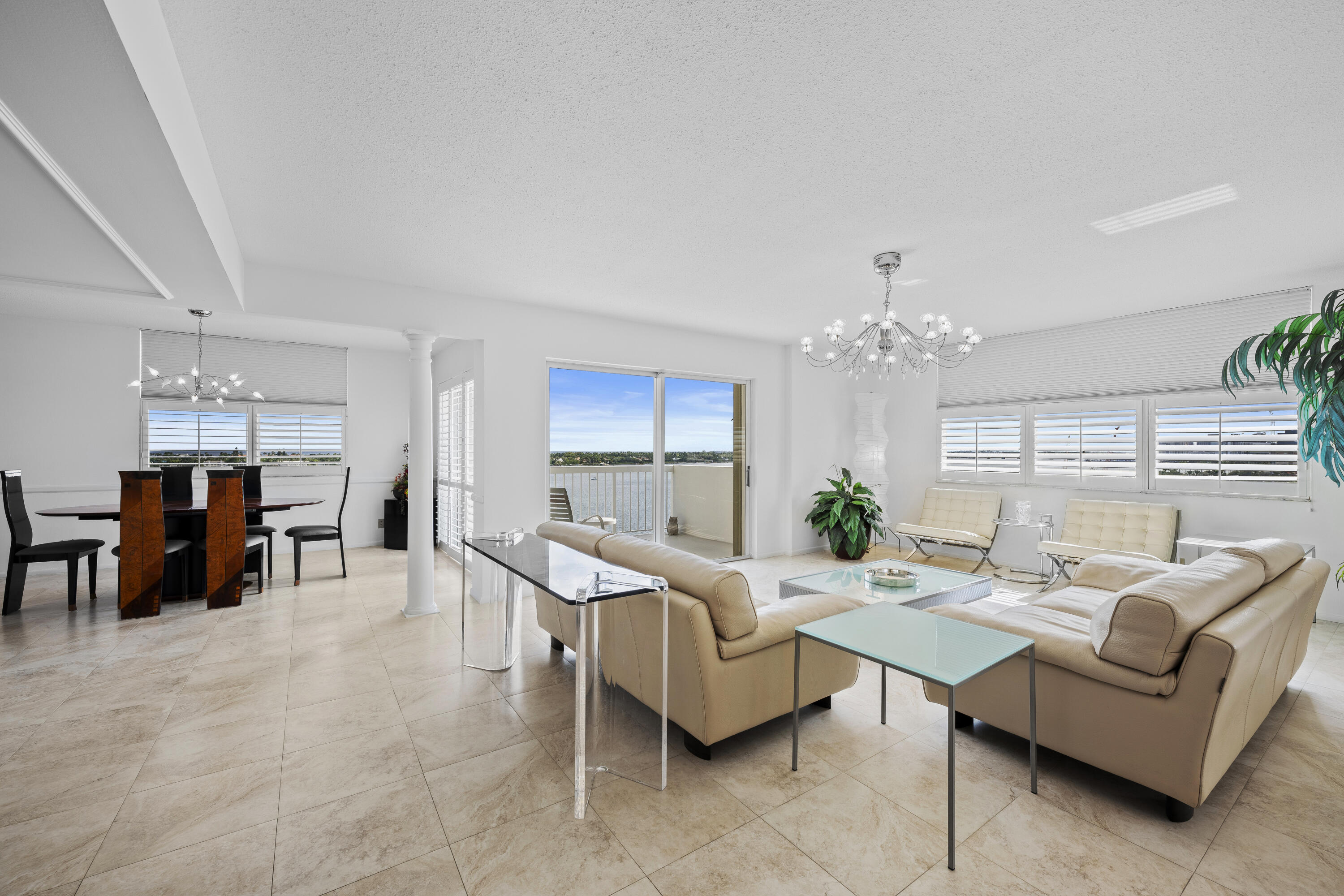 MLS #R11140979 image #1