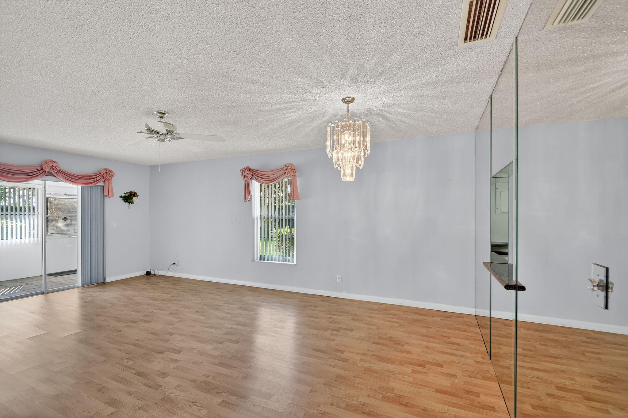 MLS #R11141441 image #8