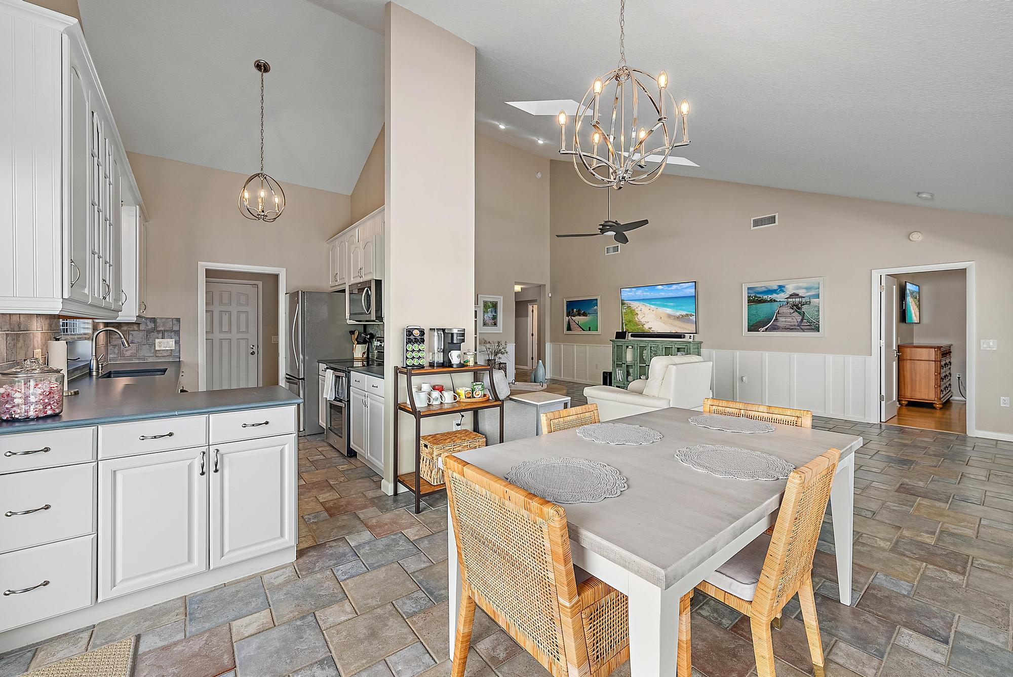 MLS #R11141473 image #10