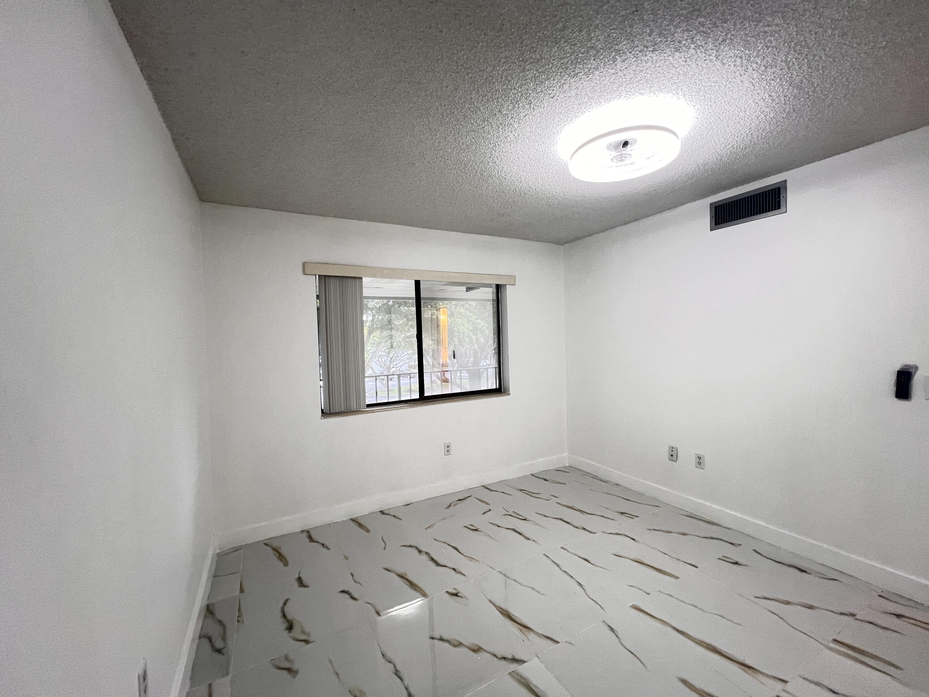 MLS #R11141488 image #13