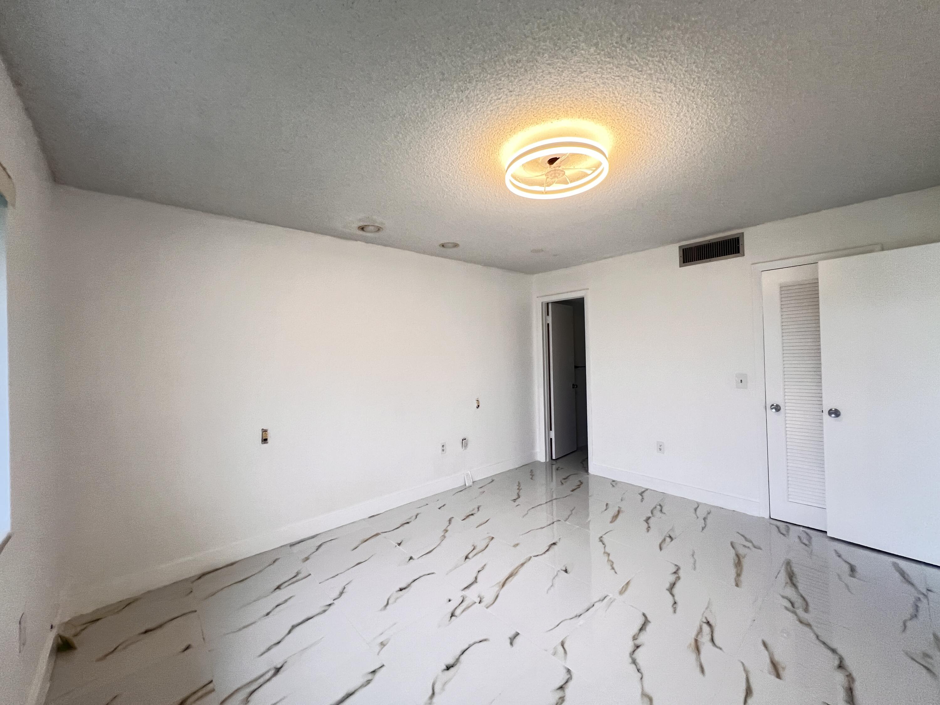 MLS #R11141488 image #17