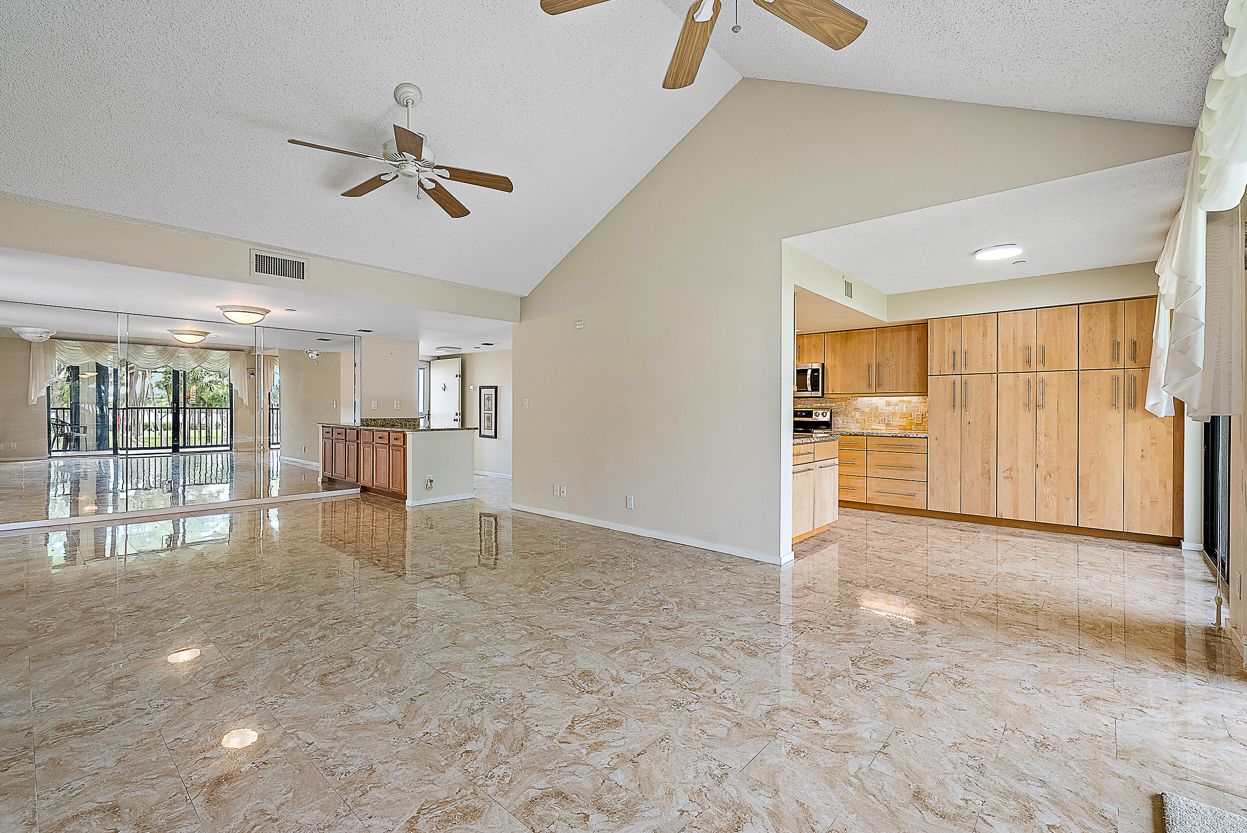 MLS #R11141618 image #16