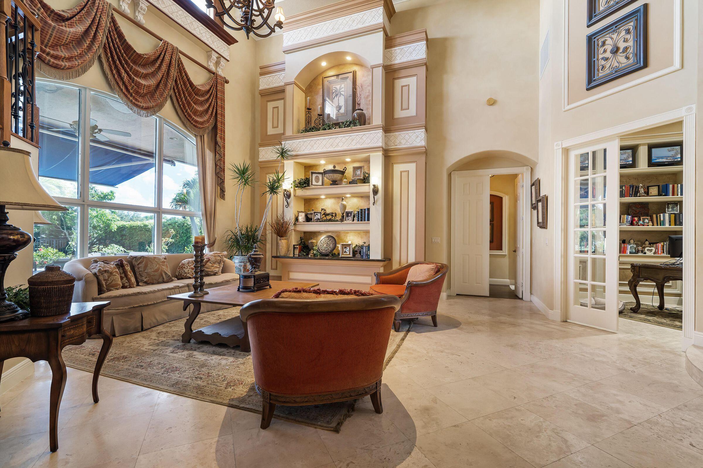 MLS #R11142360 image #2