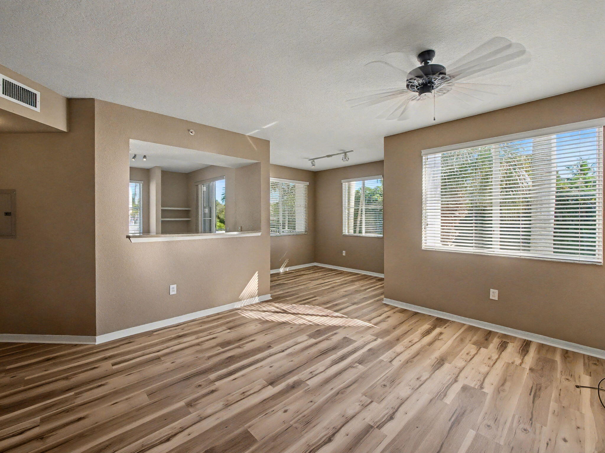 MLS #R11142650 image #7