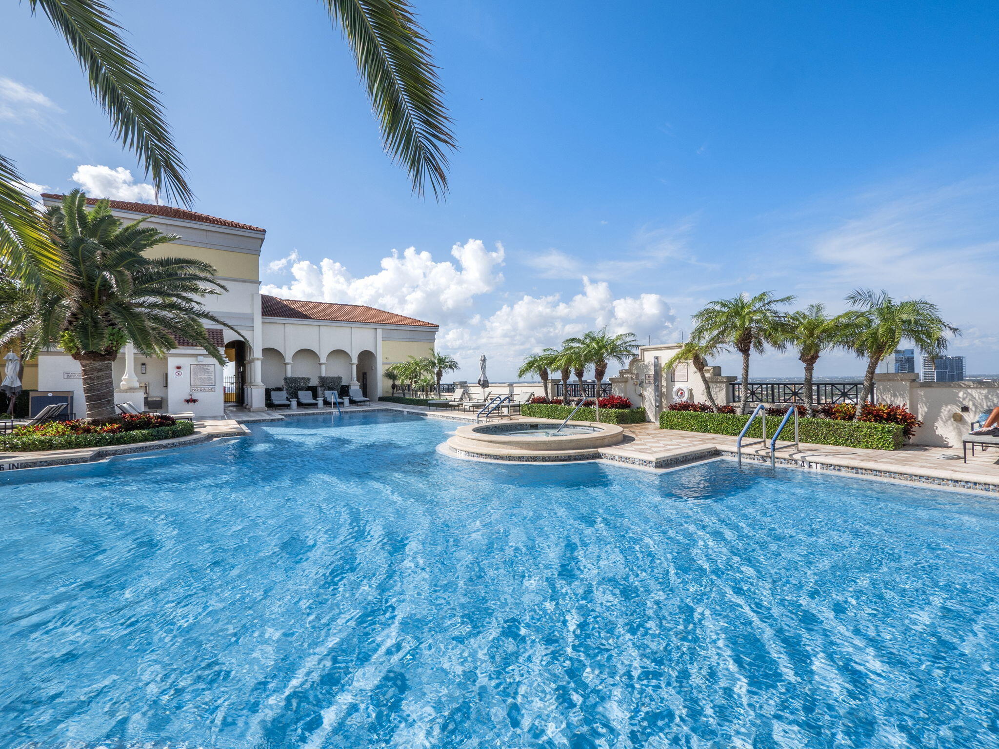 MLS #R11143091 image #11