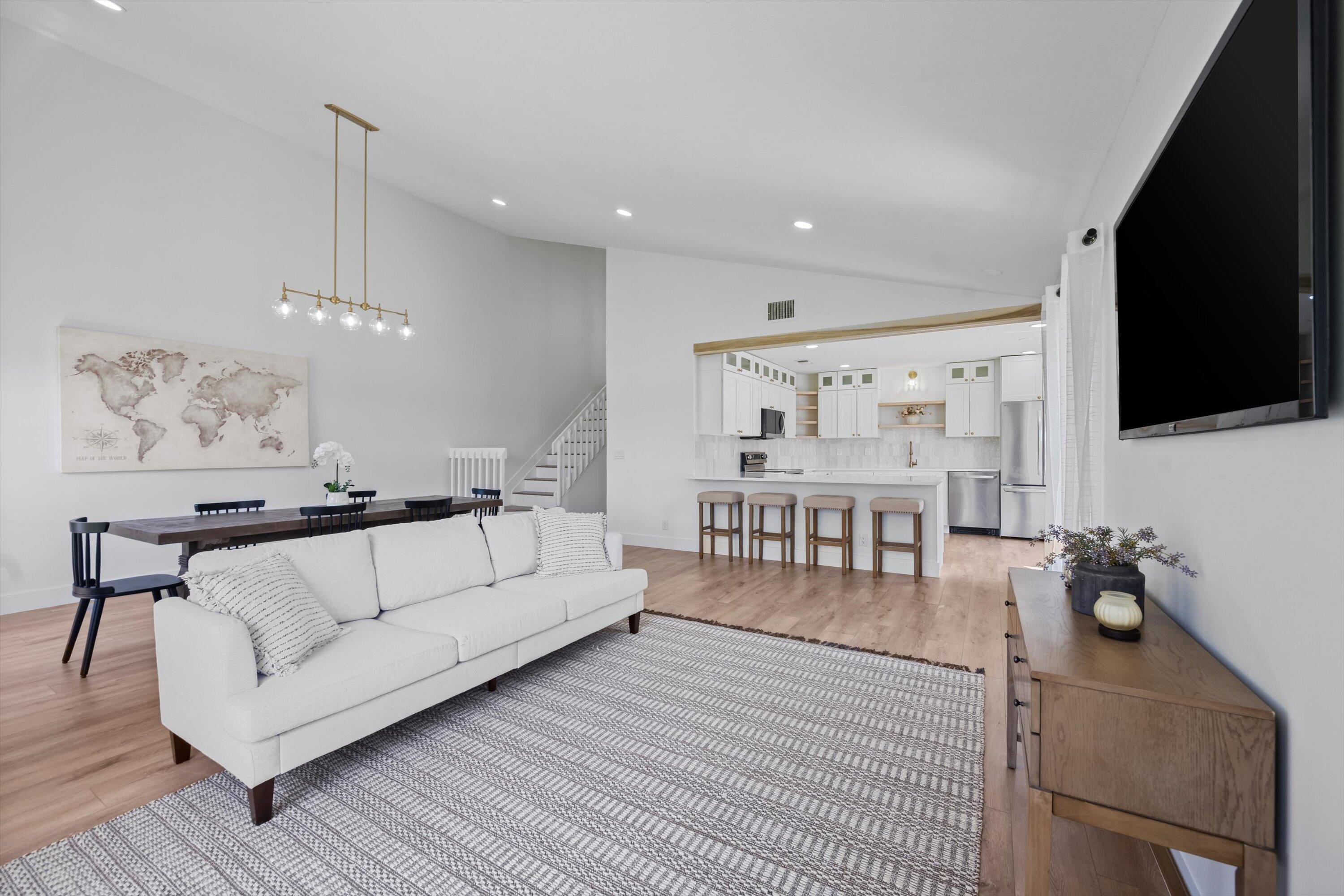 MLS #R11143159 image #1