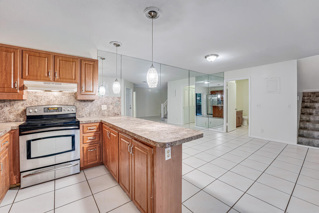 MLS #R11143256 image #11