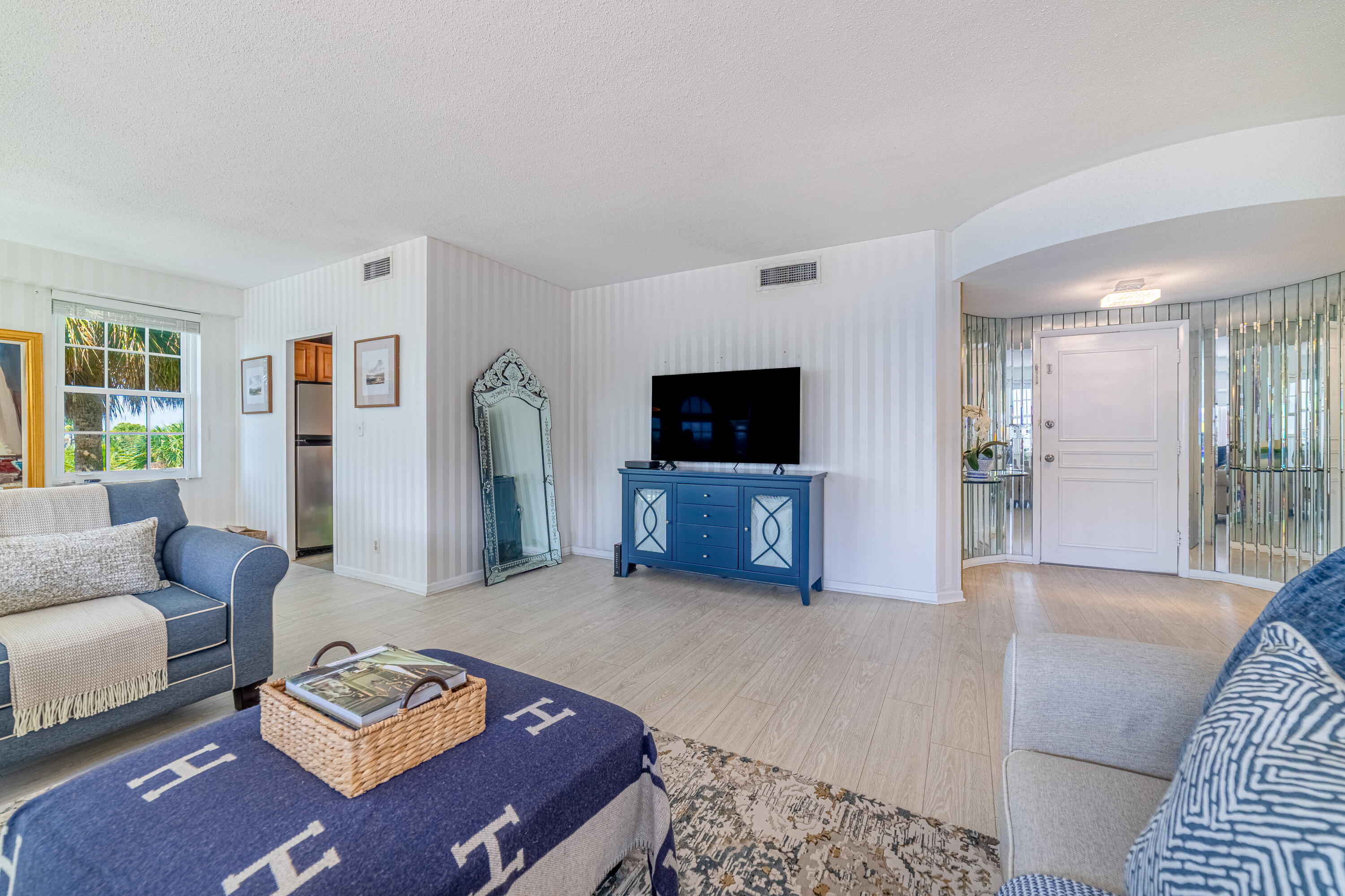 MLS #R11143456 image #2