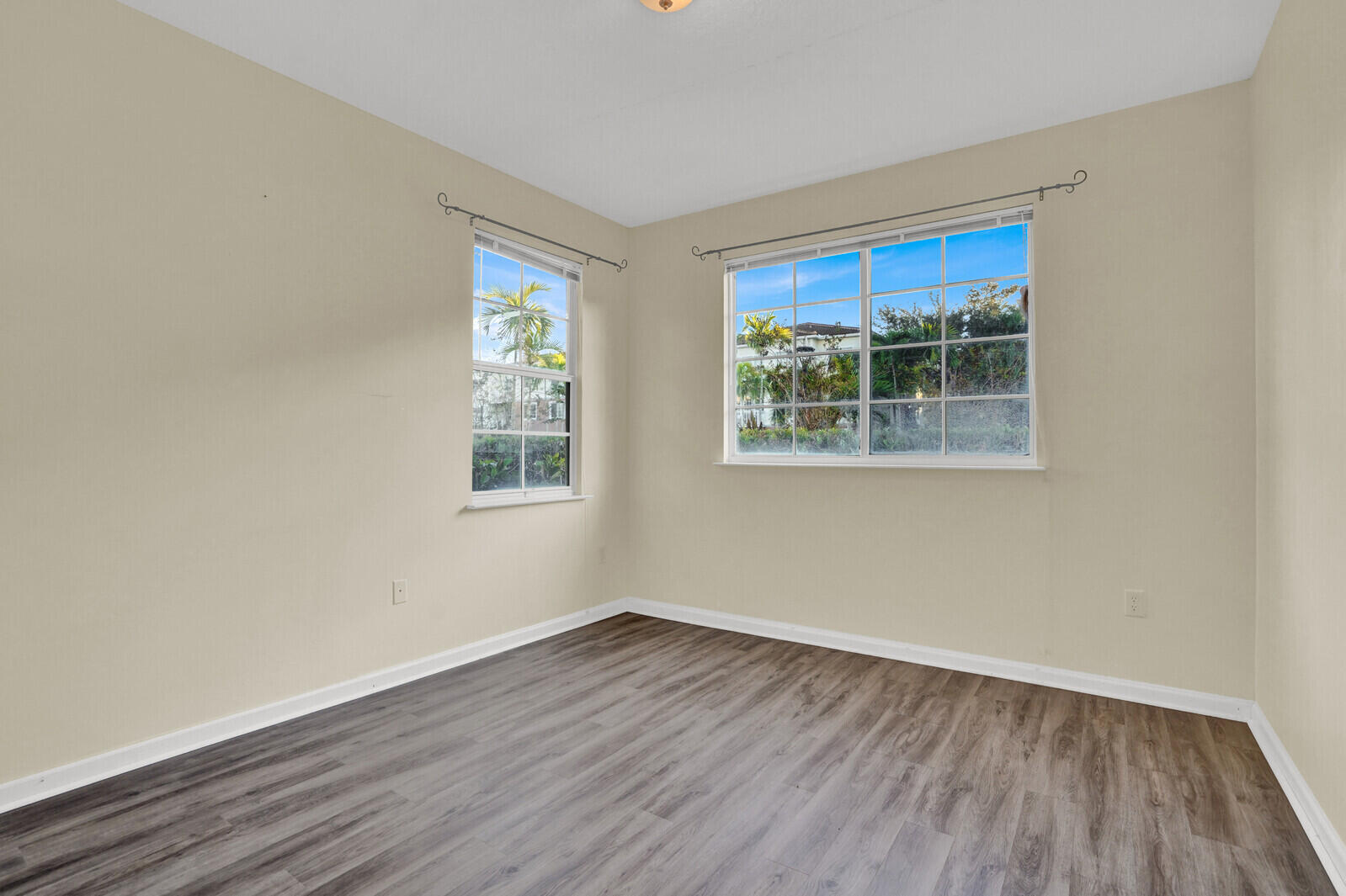 MLS #R11143493 image #18