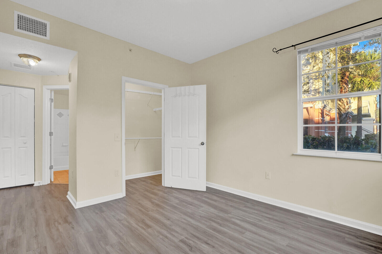 MLS #R11143493 image #20