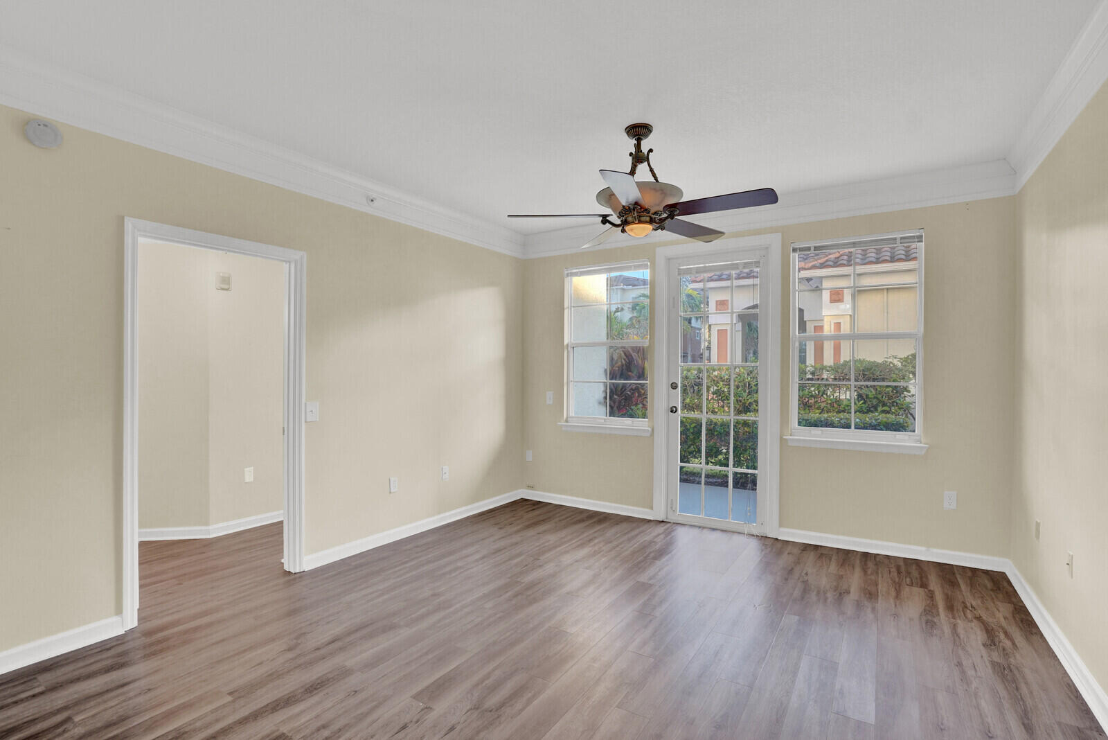 MLS #R11143493 image #5