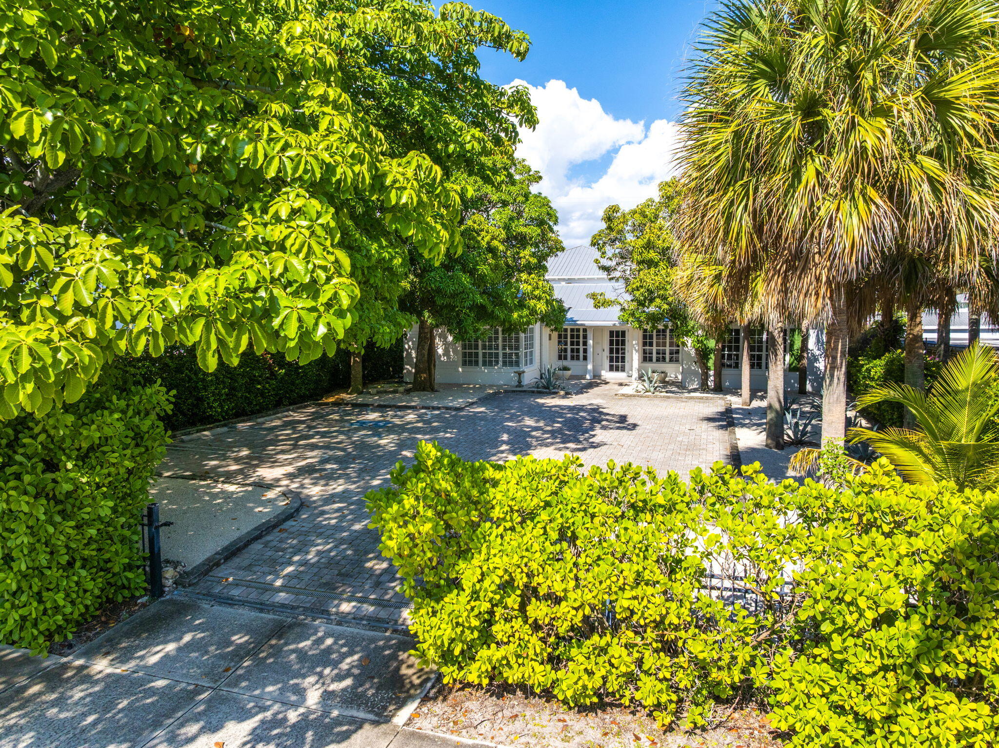 MLS #R11143507 image #1