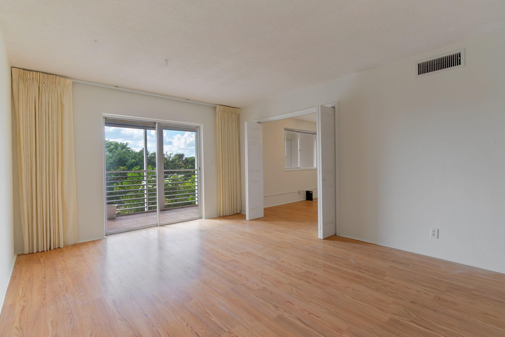 MLS #R11143668 image #18