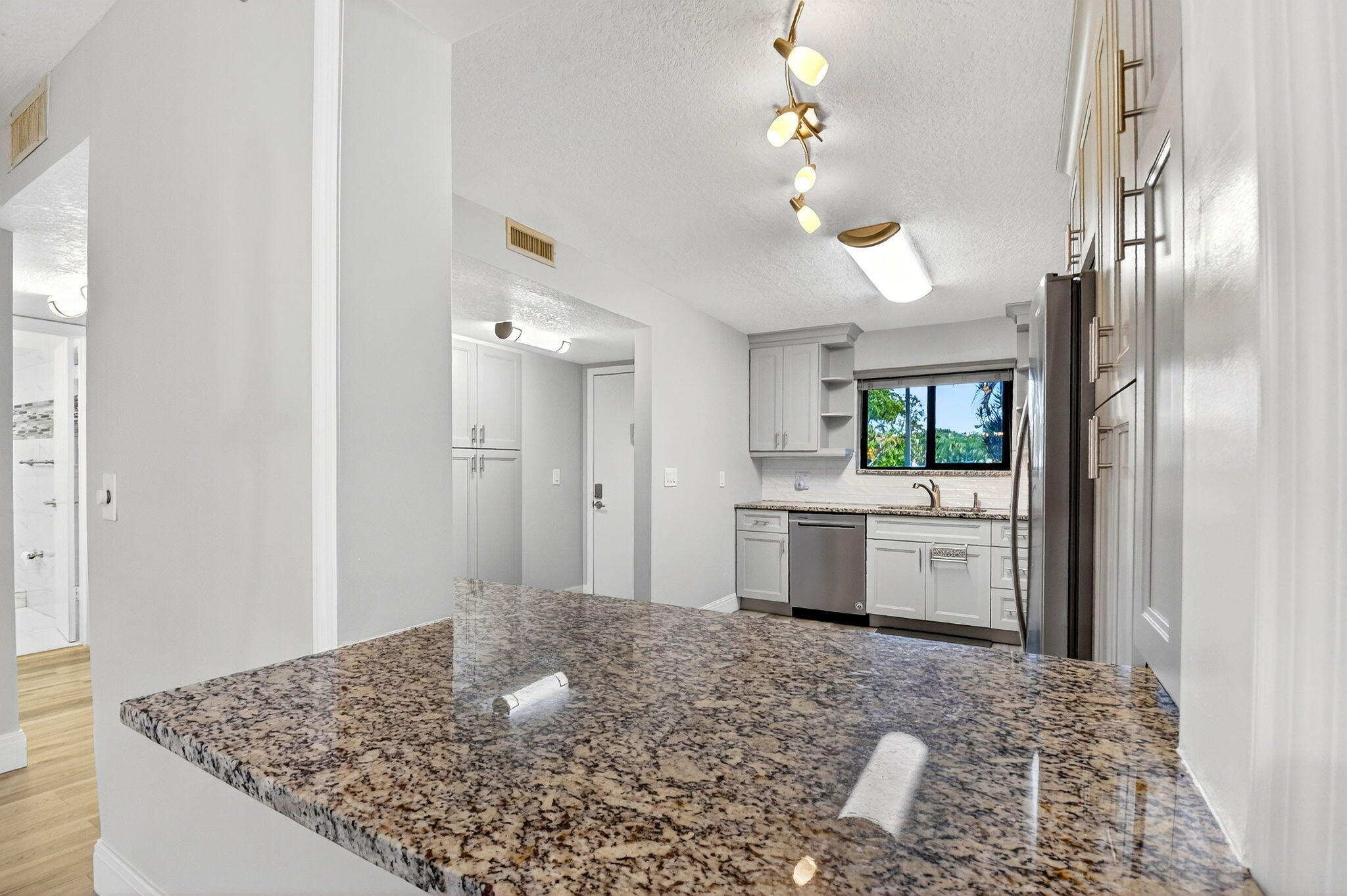 MLS #R11144176 image #12