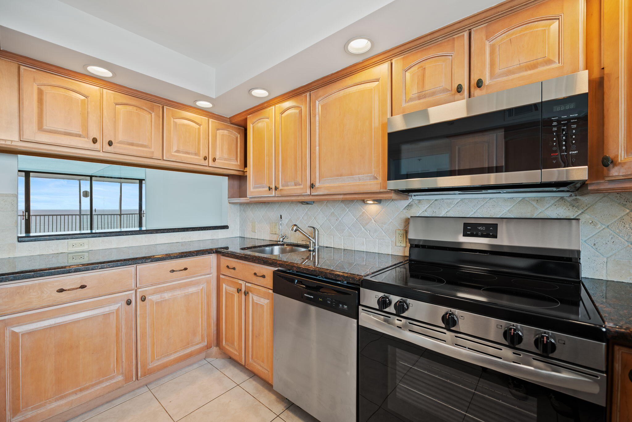 MLS #R11144463 image #12