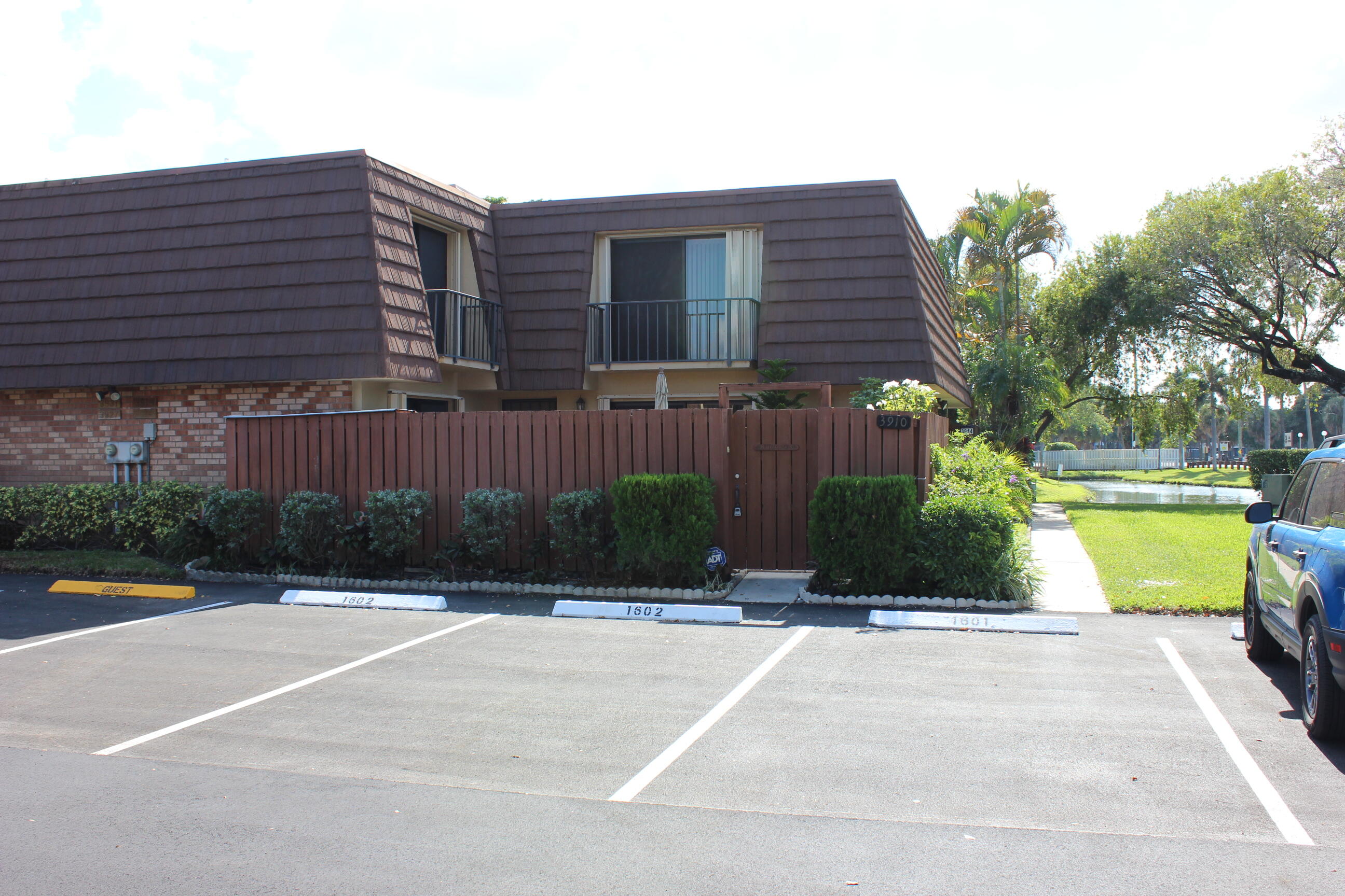 MLS #R11144536 image #1