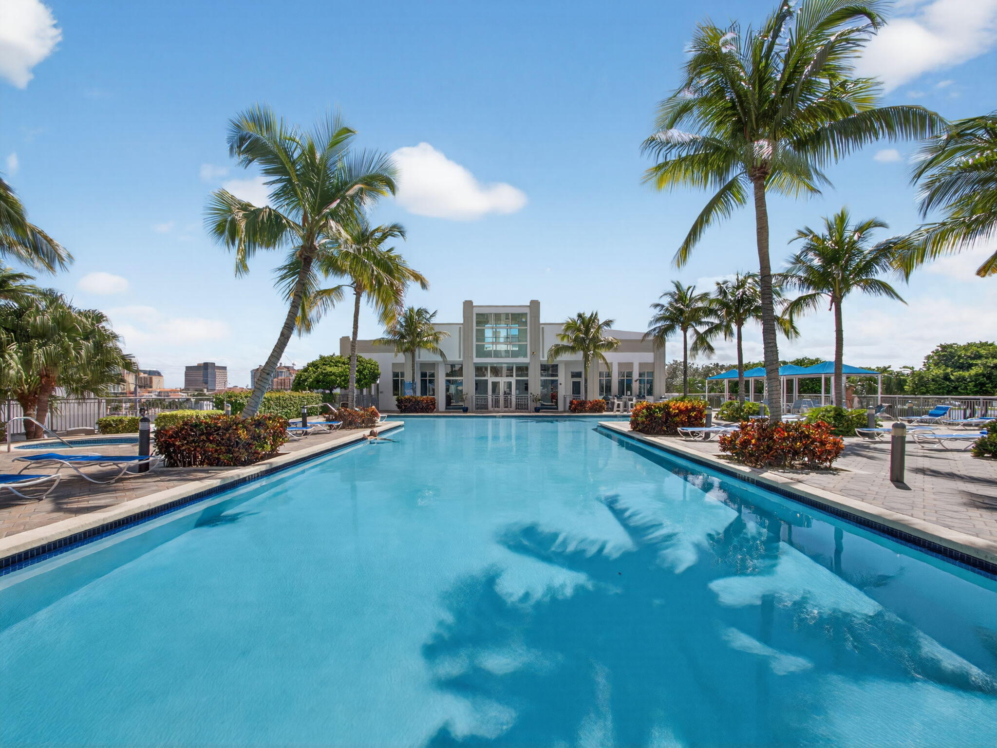 MLS #R11144895 image #1