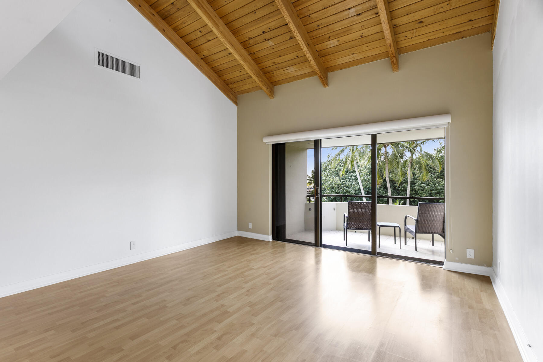 MLS #R11144930 image #11