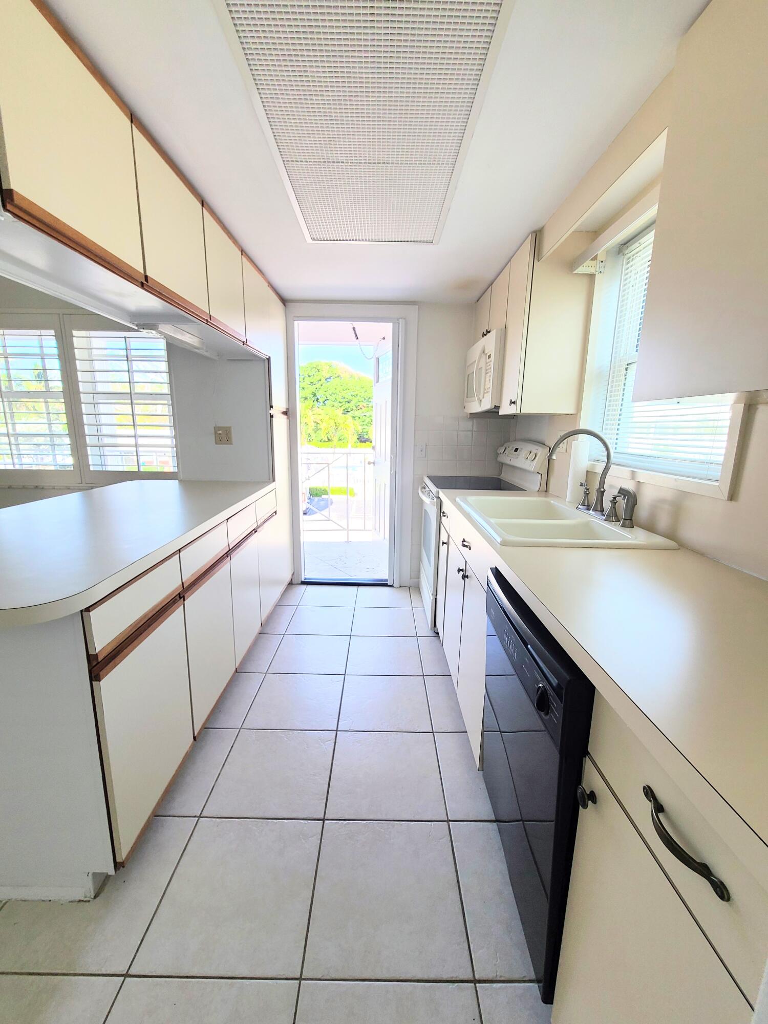 MLS #R11145066 image #6