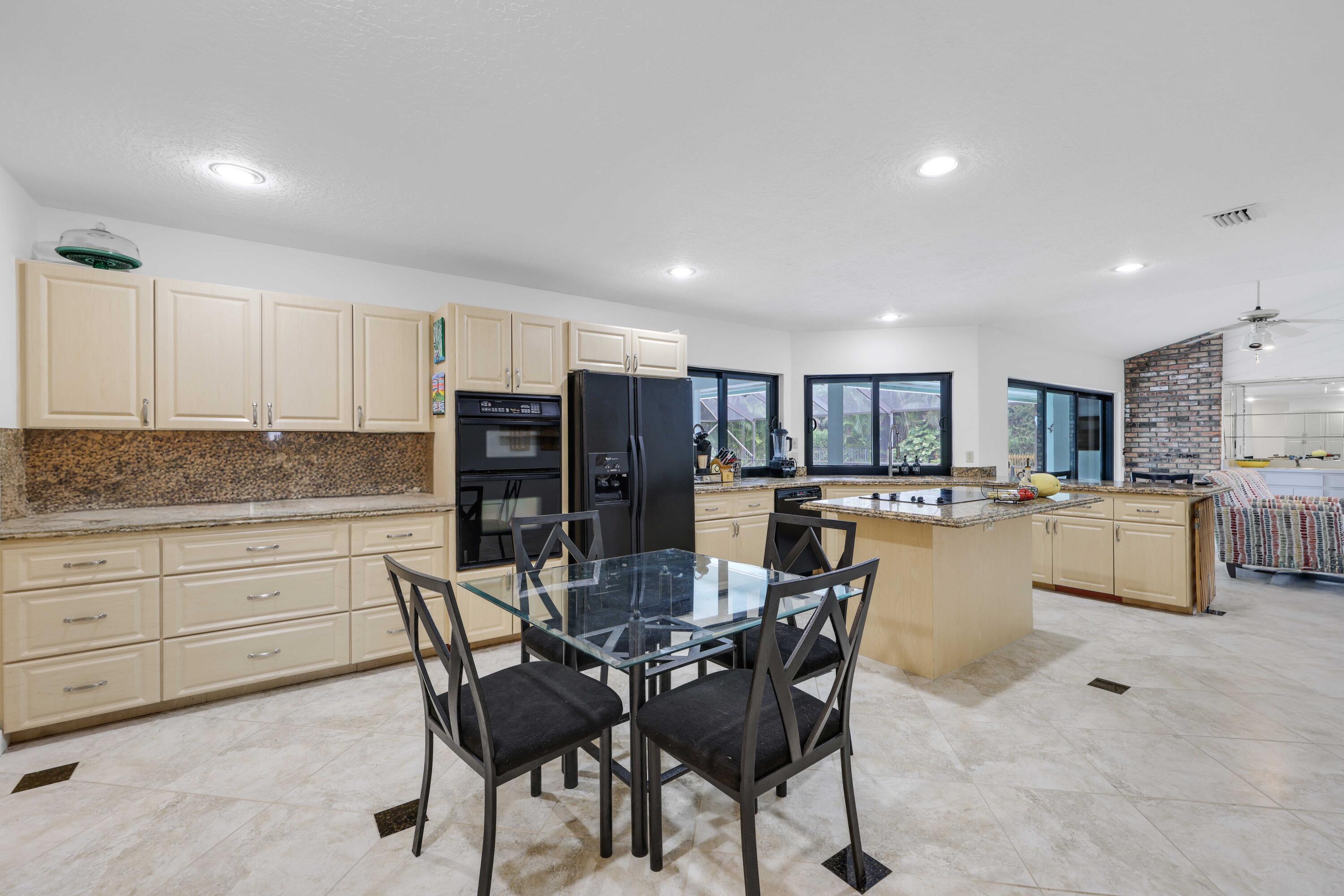 MLS #R11145229 image #17