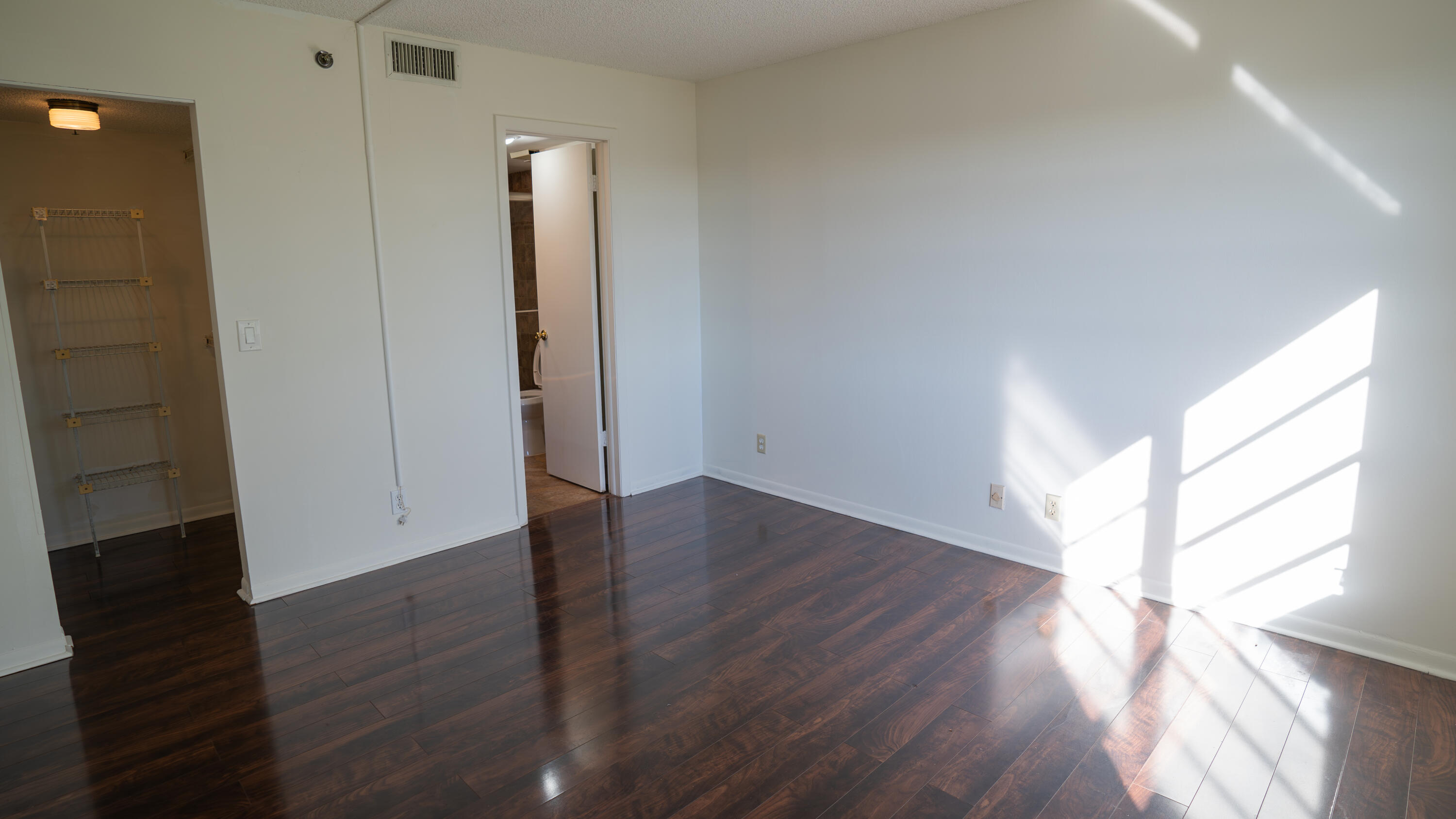 MLS #R11145382 image #9