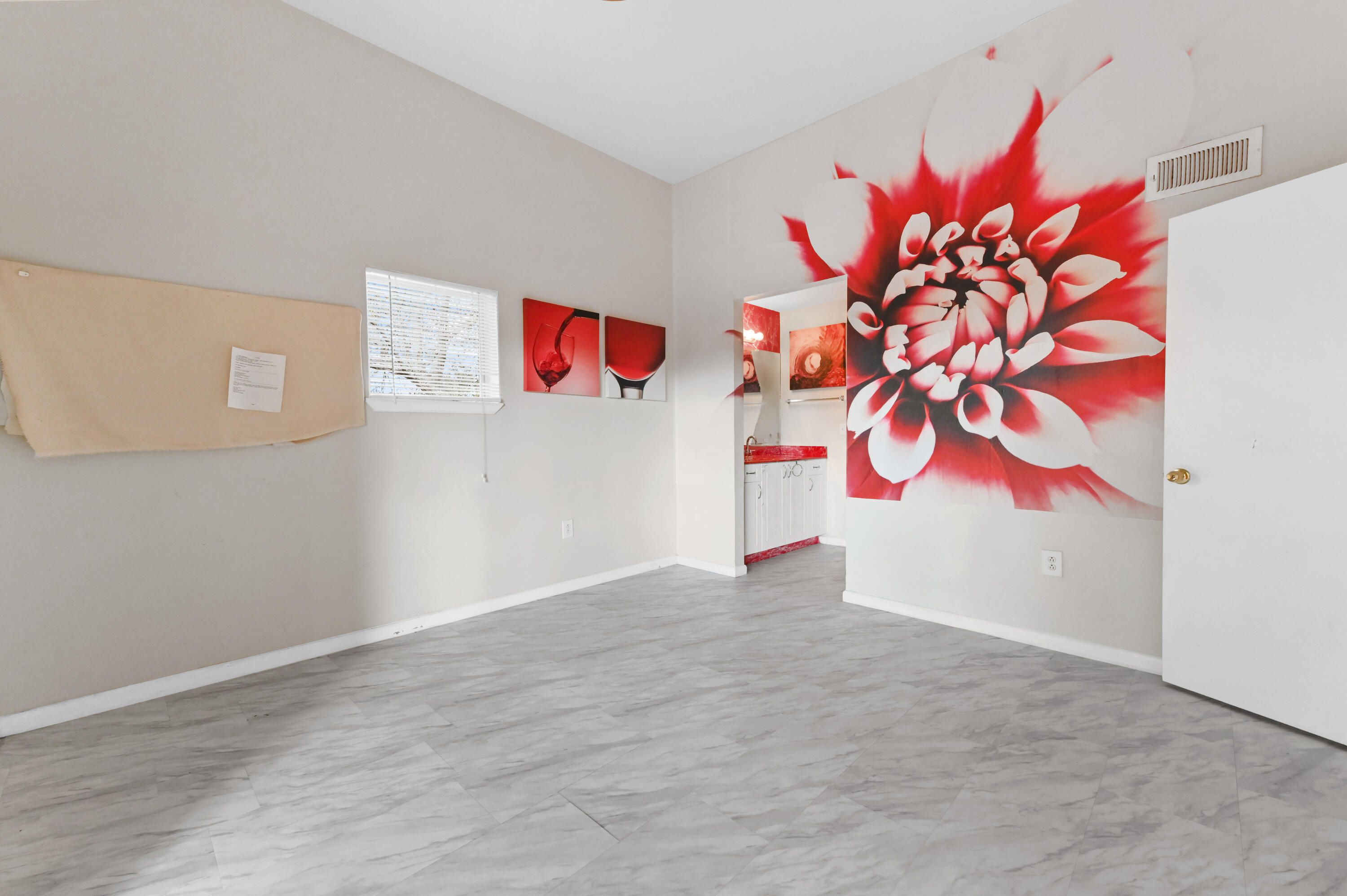 MLS #R11145393 image #24