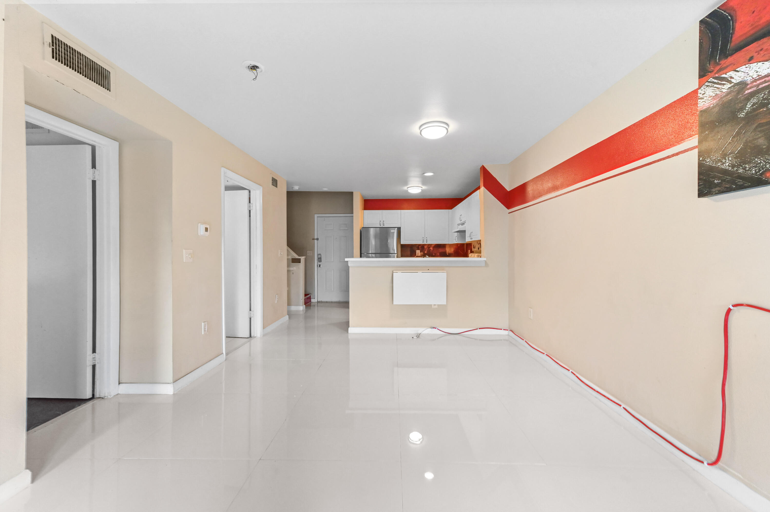 MLS #R11145393 image #9