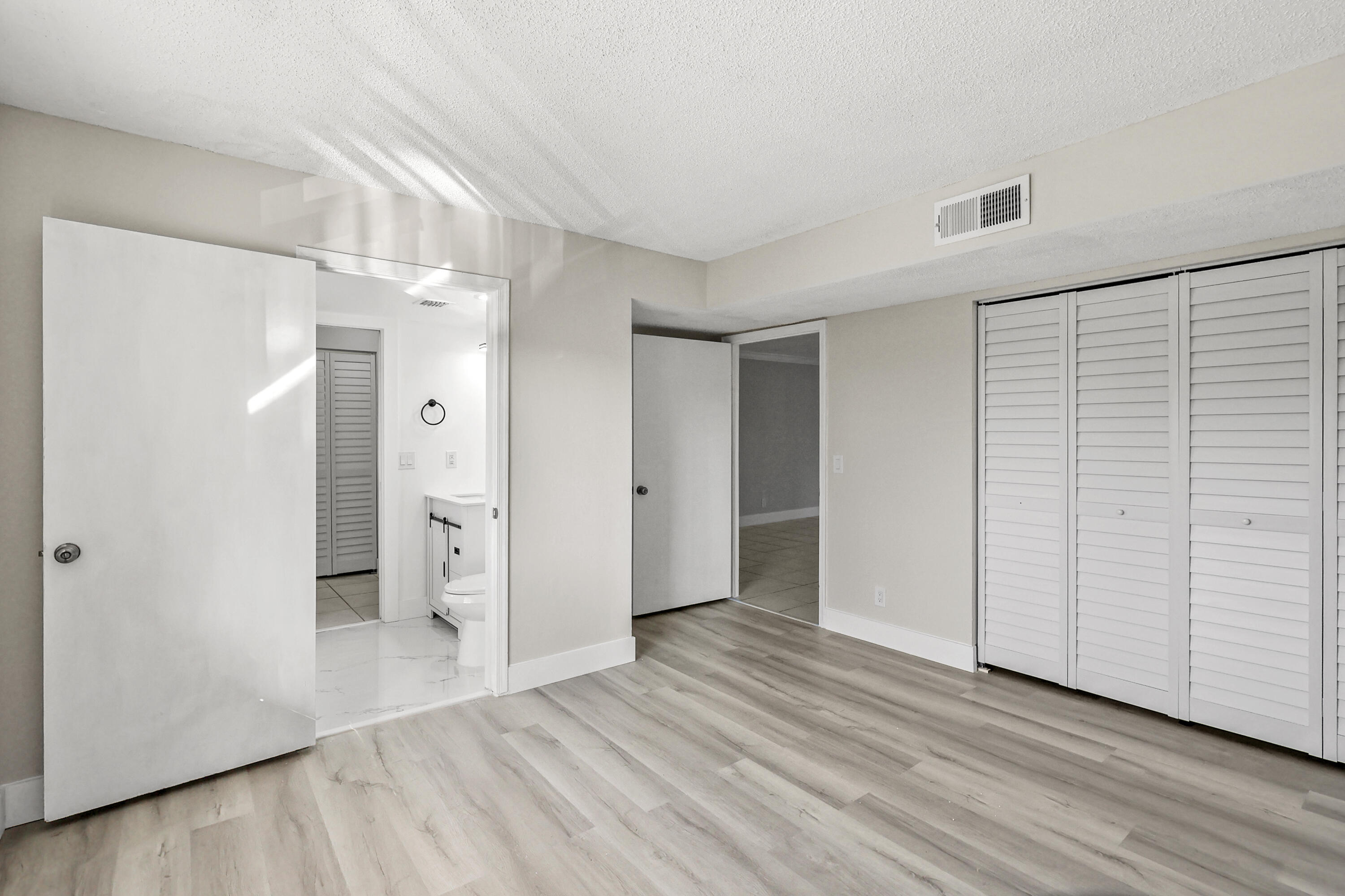 MLS #R11145478 image #14