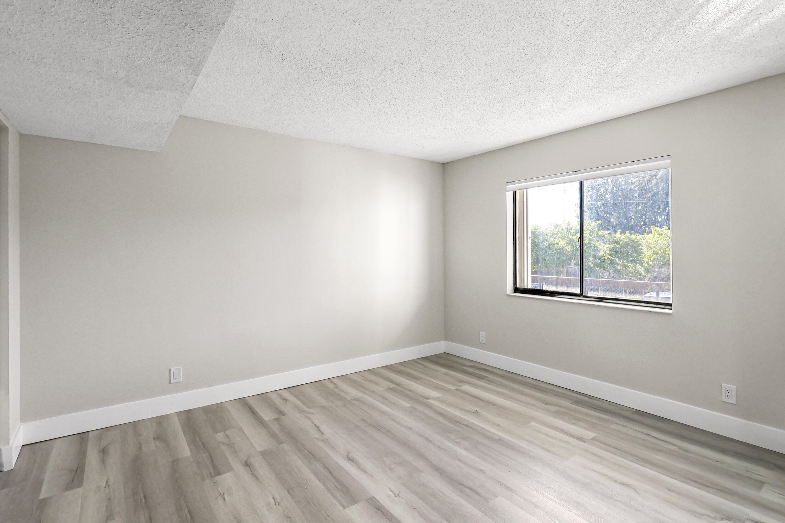 MLS #R11145478 image #15