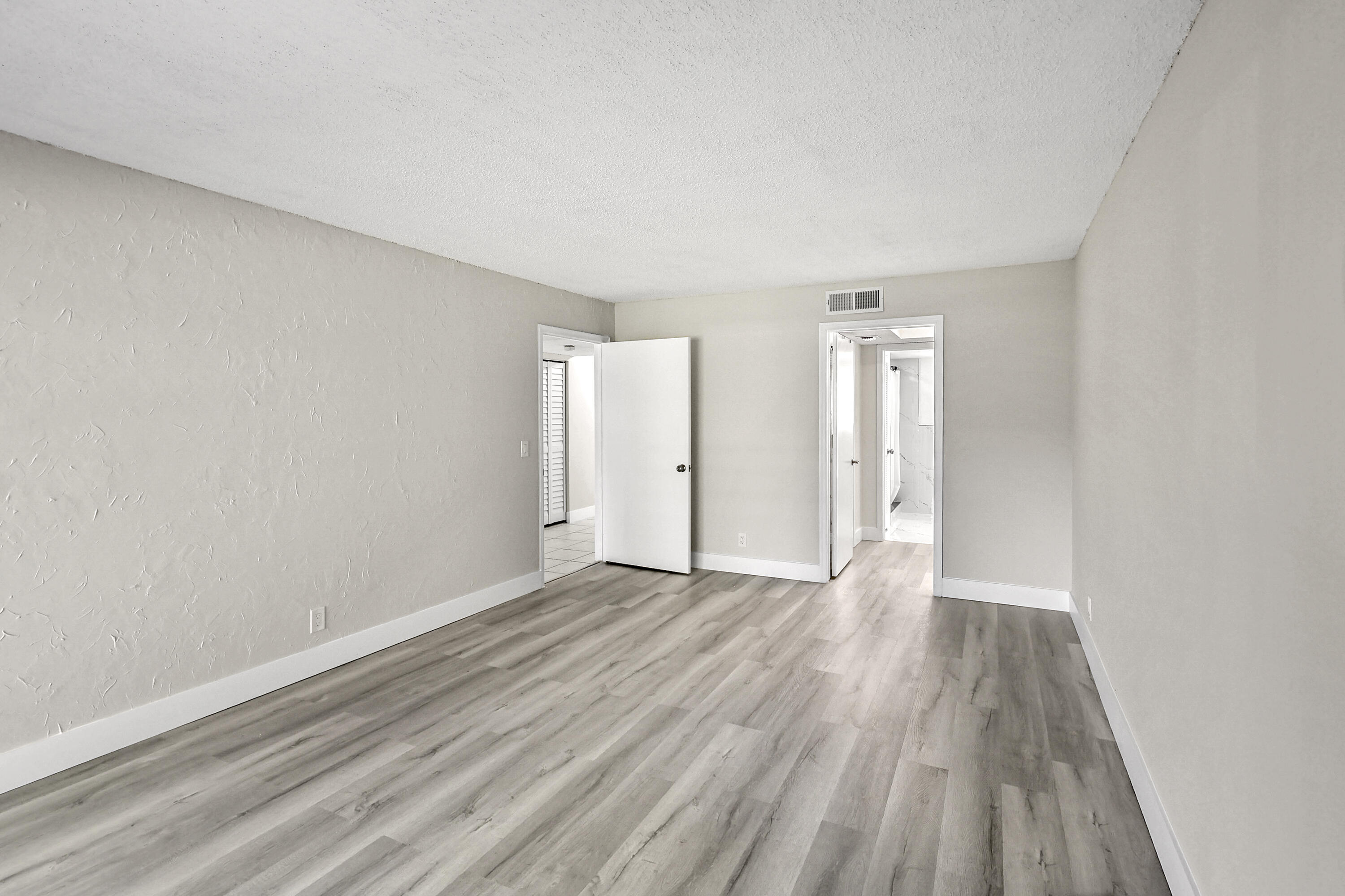 MLS #R11145478 image #18