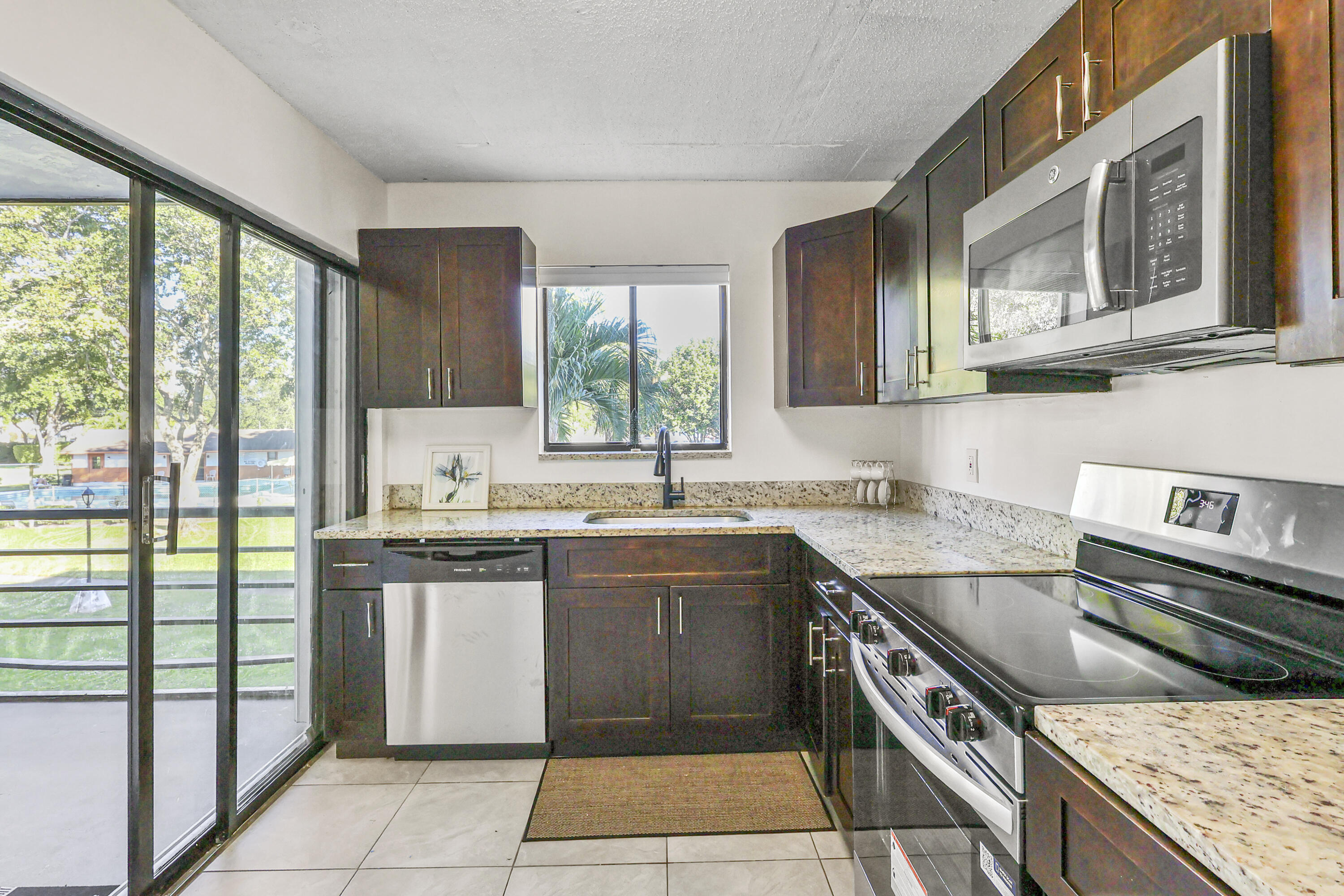 MLS #R11145478 image #8