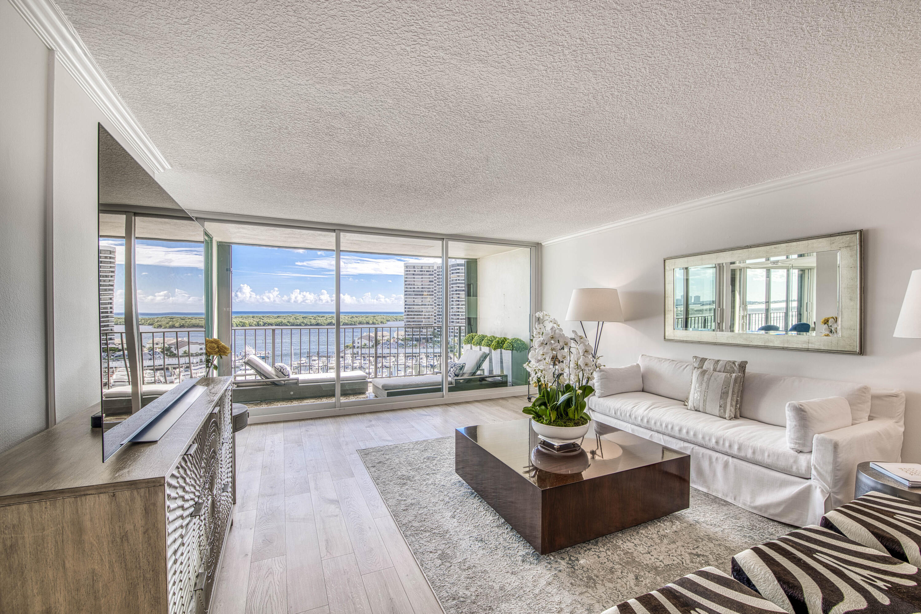 MLS #R11145533 image #3