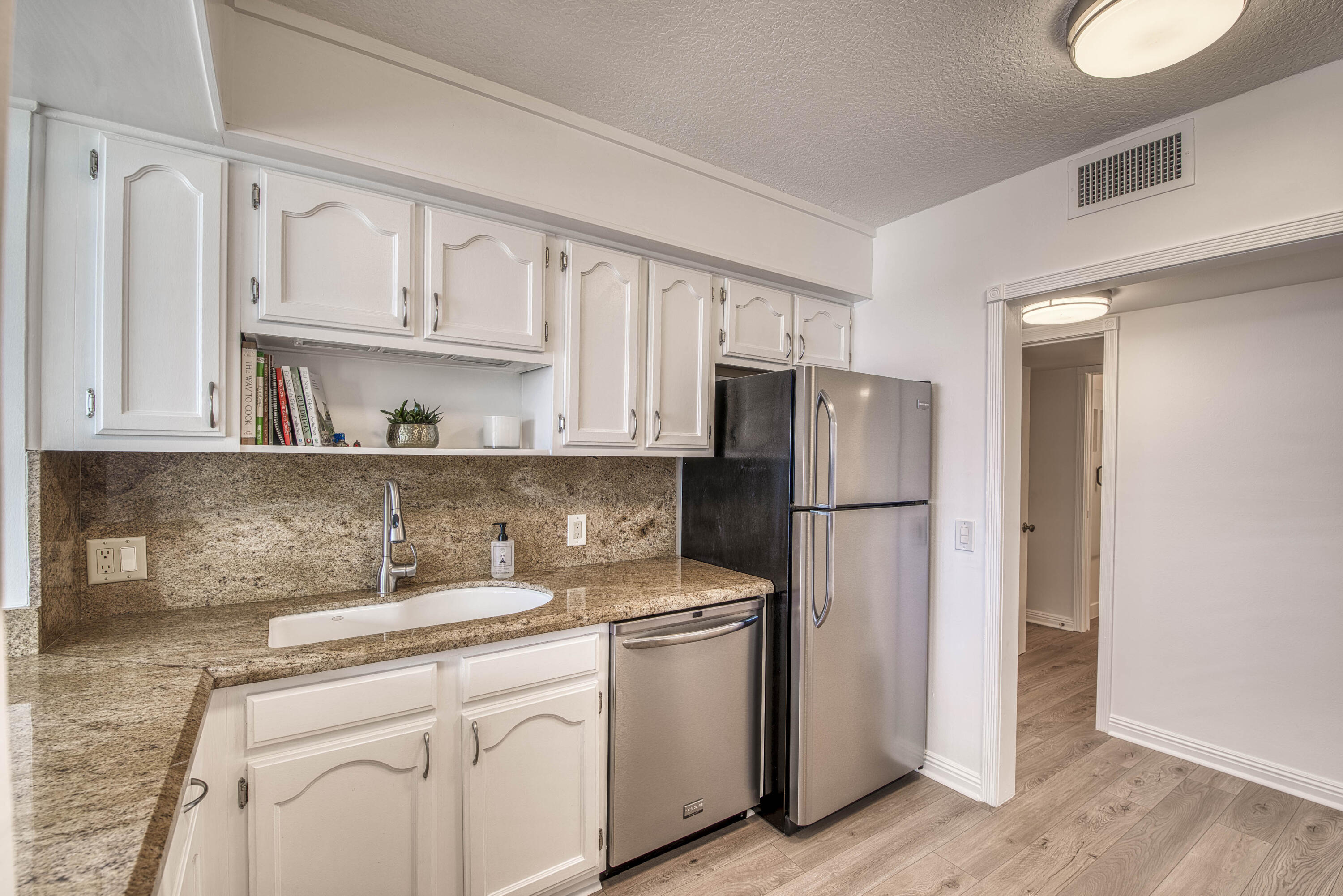 MLS #R11145533 image #5