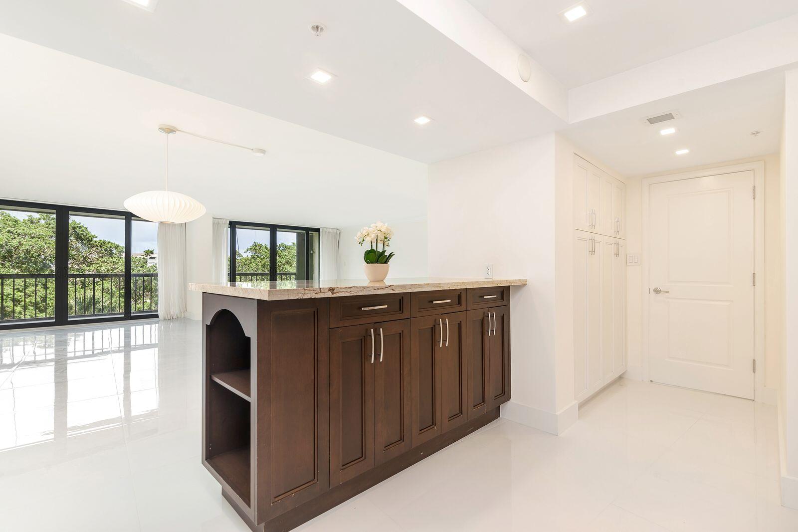 MLS #R11145698 image #9