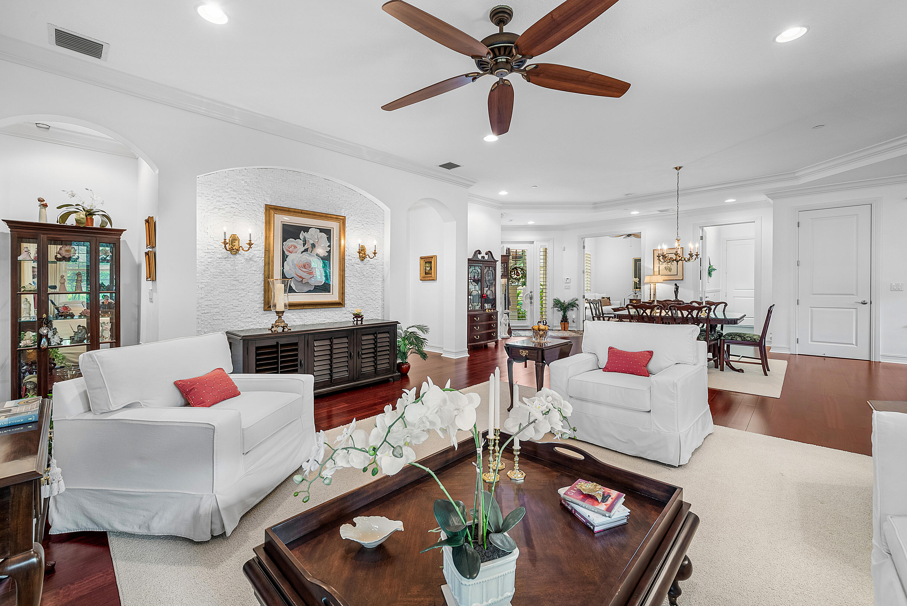 MLS #R11145879 image #12