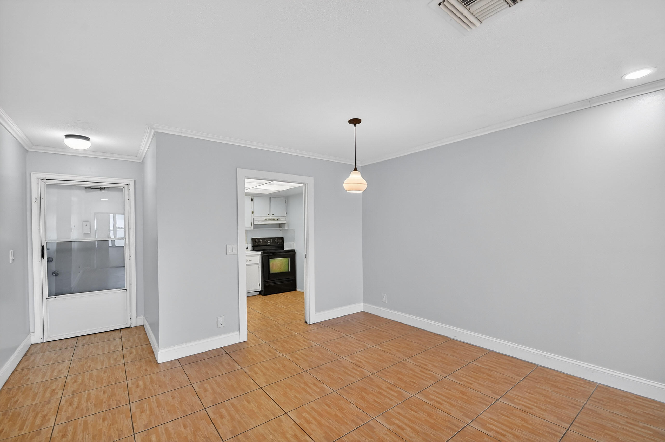 MLS #R11145934 image #5