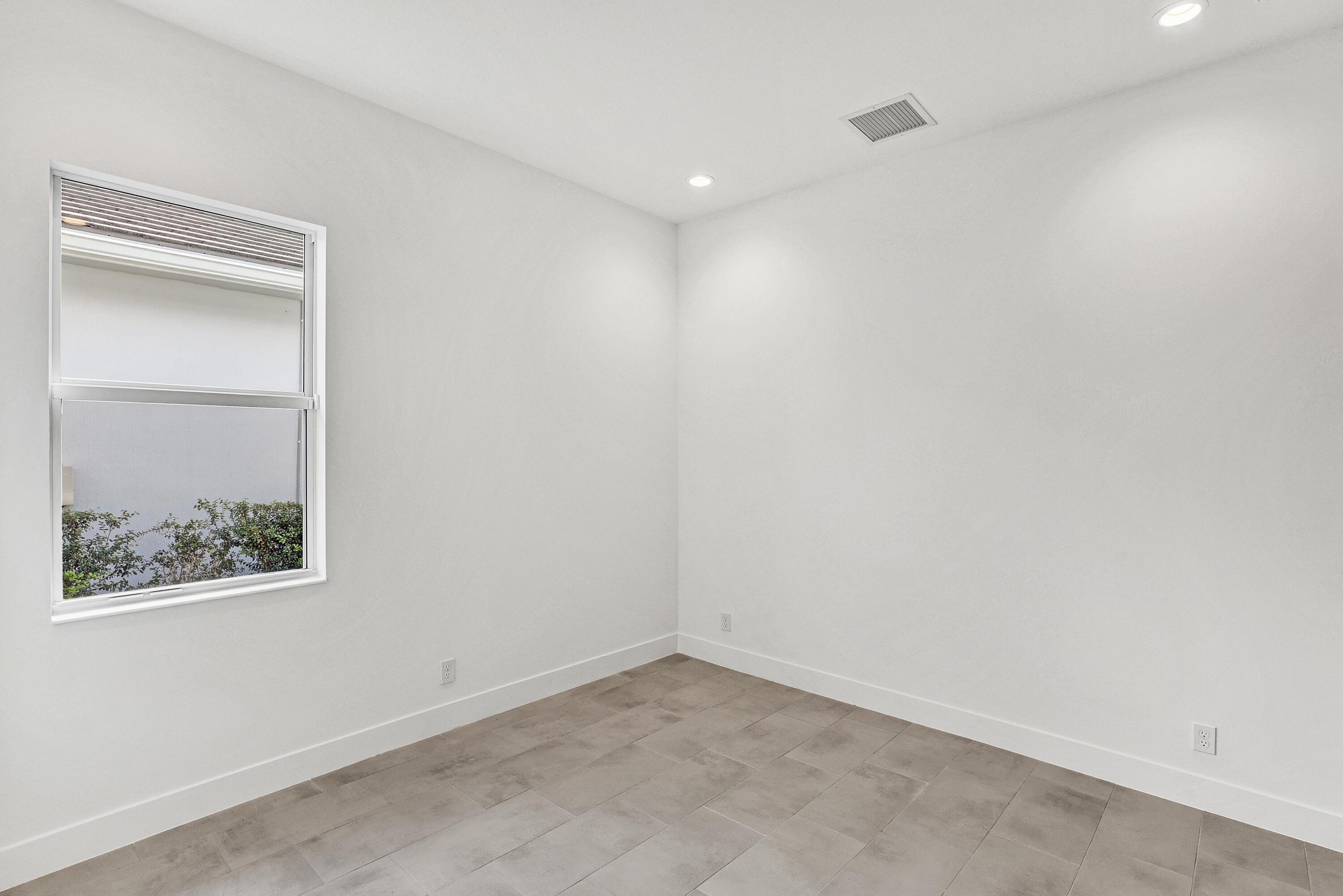 MLS #R11145966 image #22