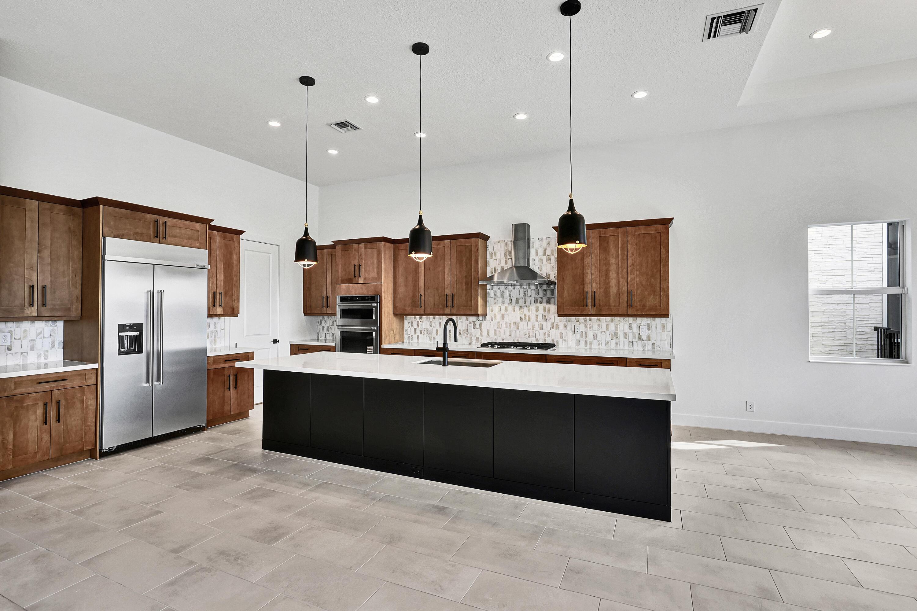 MLS #R11145966 image #8