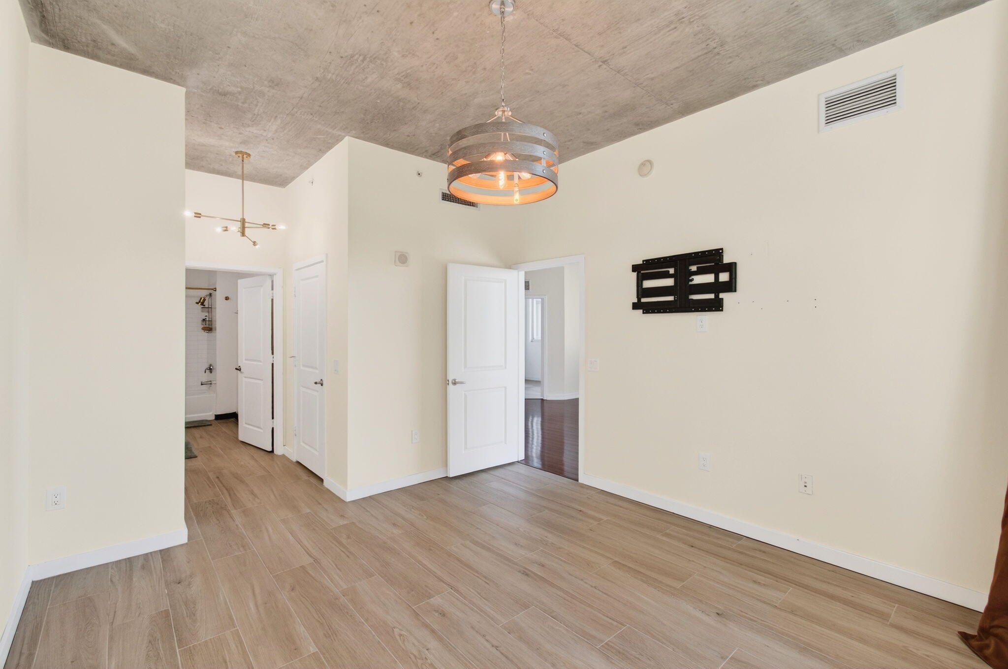 MLS #R11146331 image #22